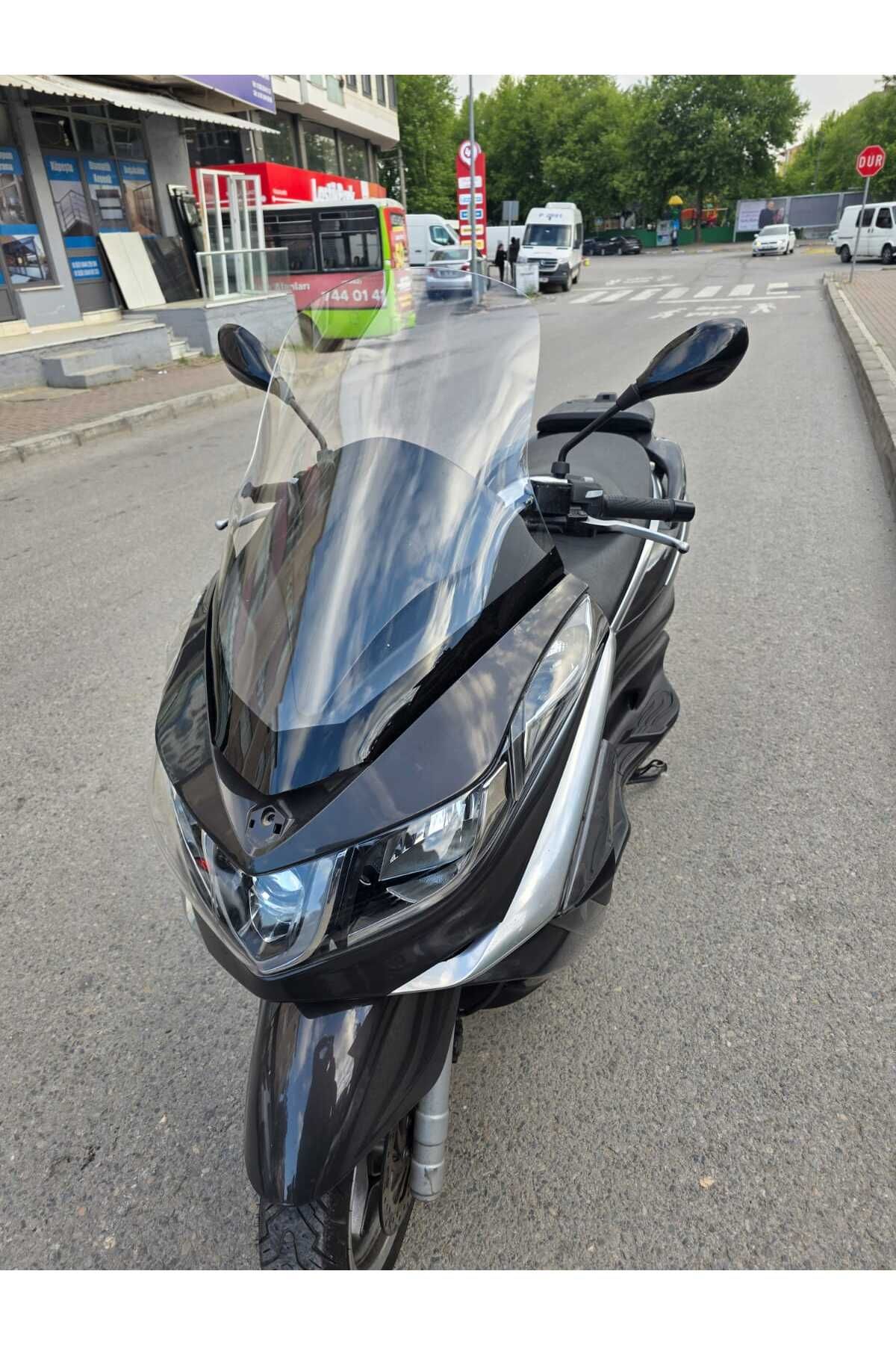 Piaggio X10 Siperlik Ön Cam 2011-2017 Model 73cm Şeffaf Renkli 4mm