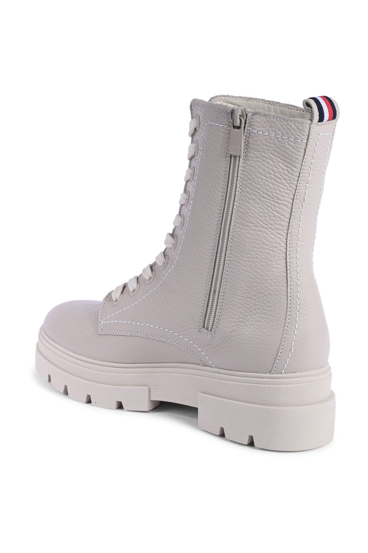 Tommy Hilfiger-Stílusos megjelenésű női WedGe sarkú csizma - gumitalp, logó | Krém | fw0fw06732-bitter 3