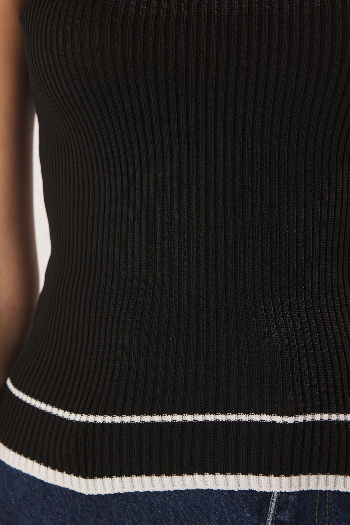 Trendyol Collection-Μαύρο Basic Color Block Πλεκτό Λεπτή Μπλούζα TWOSS23BZ00611 4