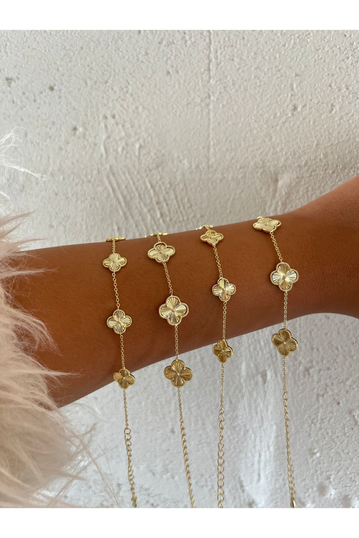 FASHİON JEWELRY Altın İşçiliğinde Kuyum Model Yonca Bileklik Parlak Yüzey