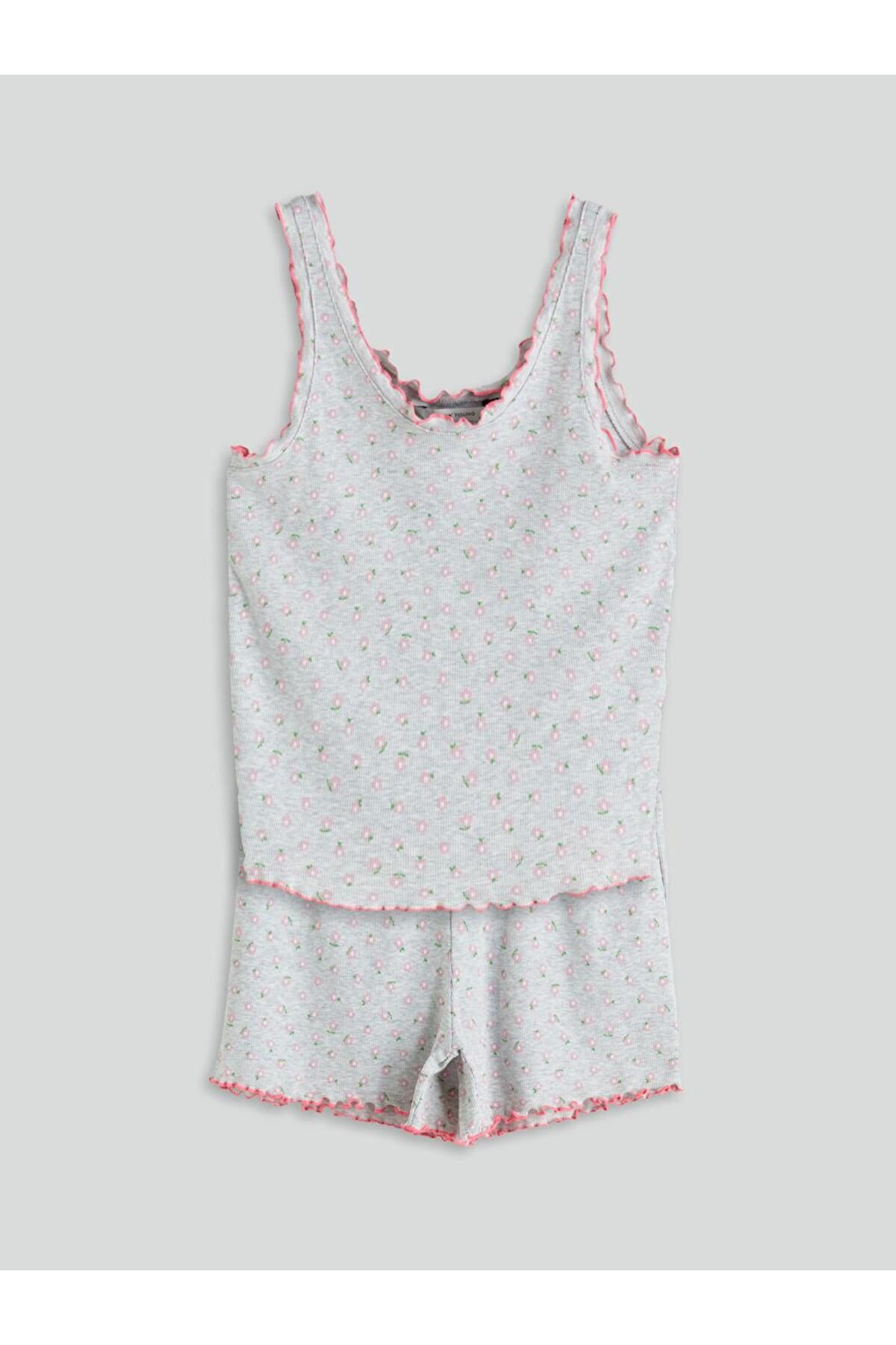 LC Waikiki U Yaka Çiçekli Kadın Şortlu Pijama Takım (S5)
