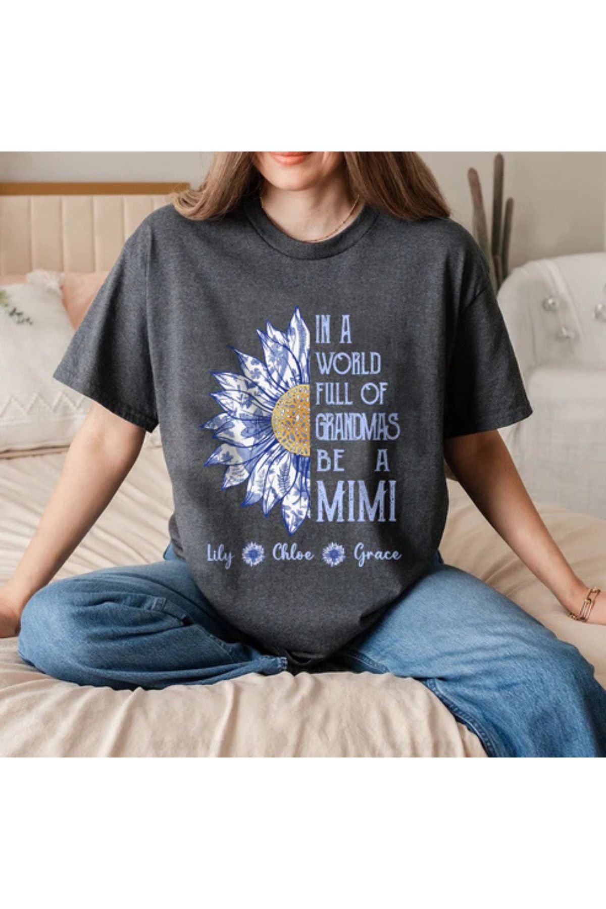 DESCARTES In a World Full of Grandmas Be a Mimi Baskılı T-shirt