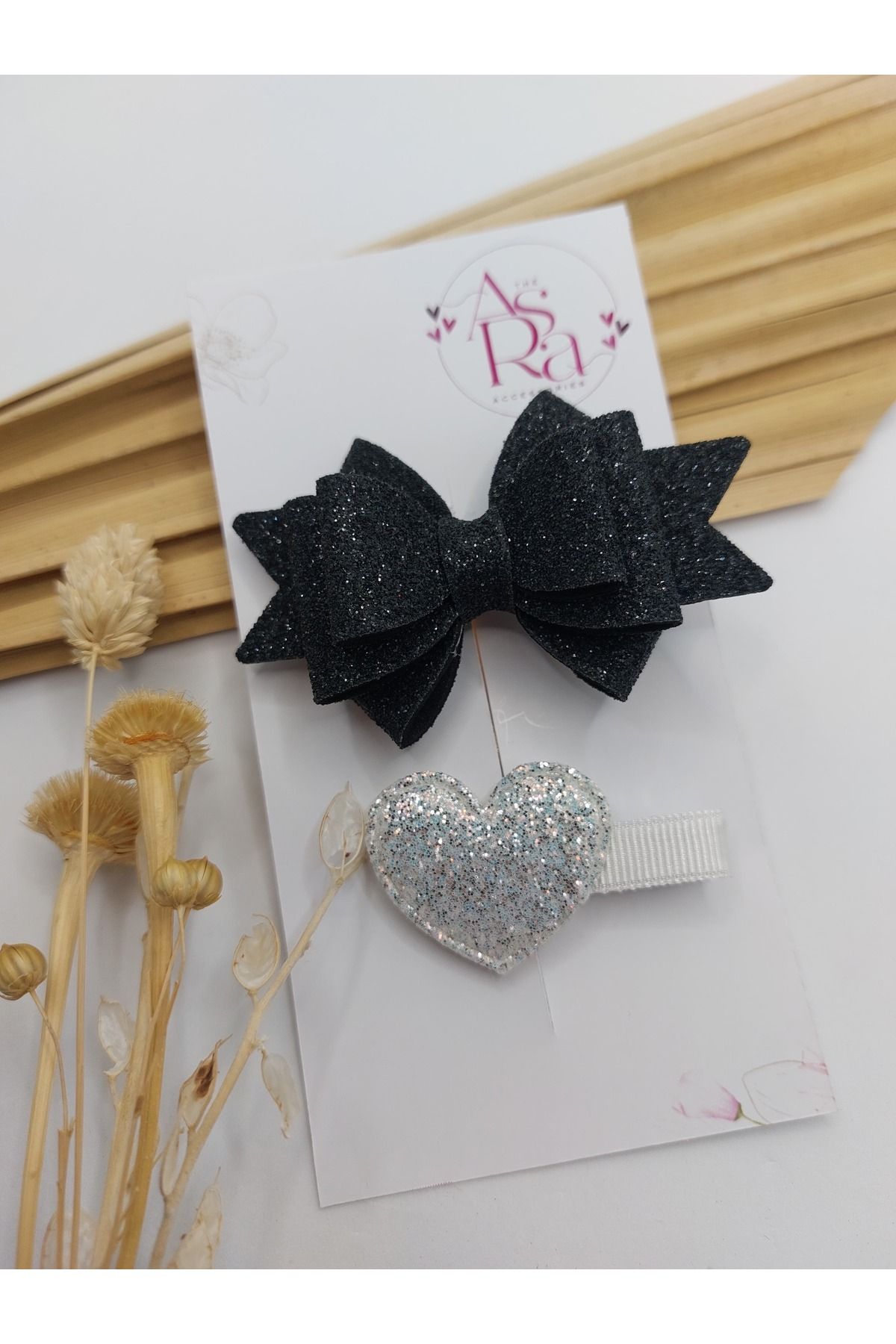 AsRa Accessories Siyah eva fiyonk klips toka ve gri simli kalp klips toka set