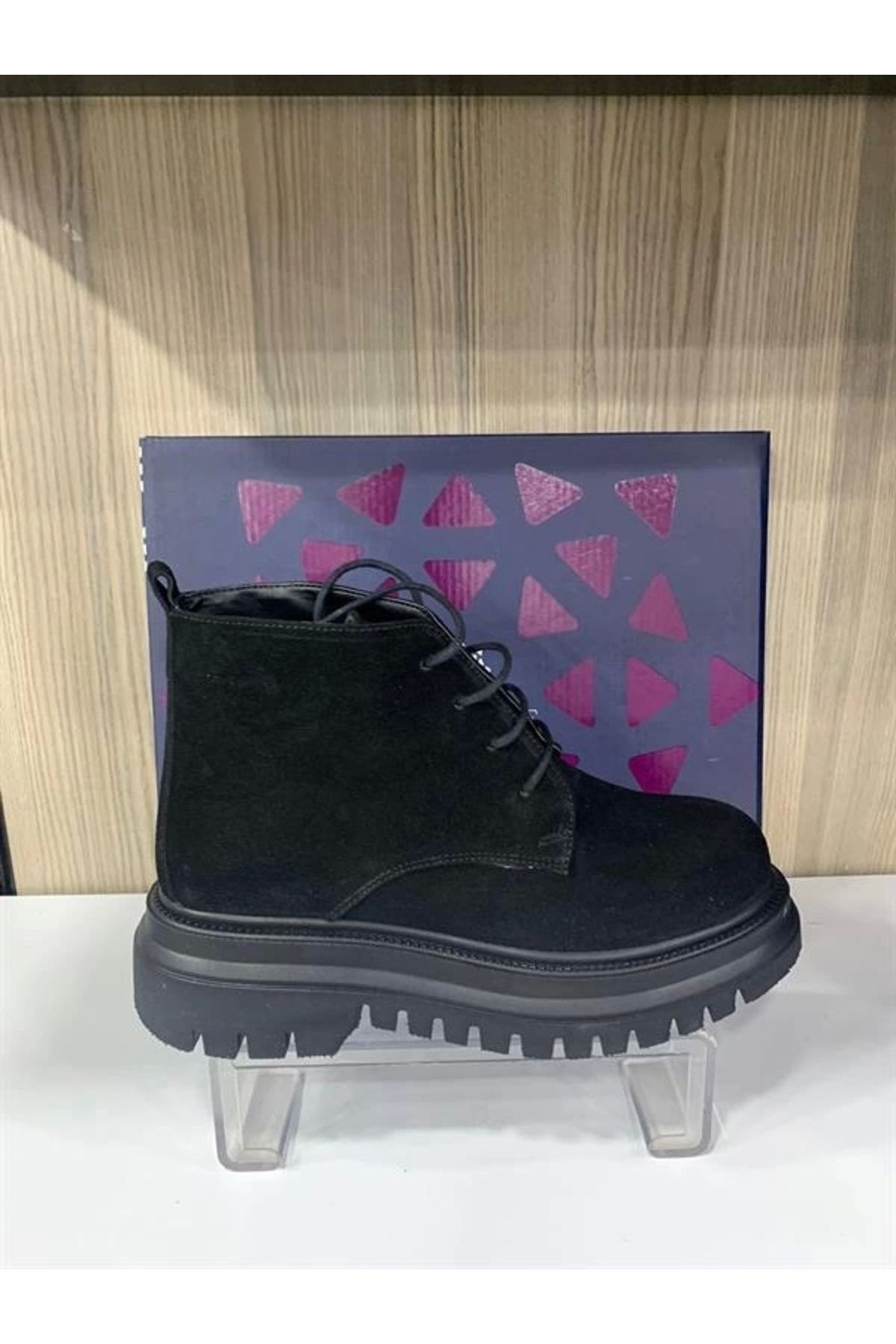 Store Deri Günlük Kadın Bot