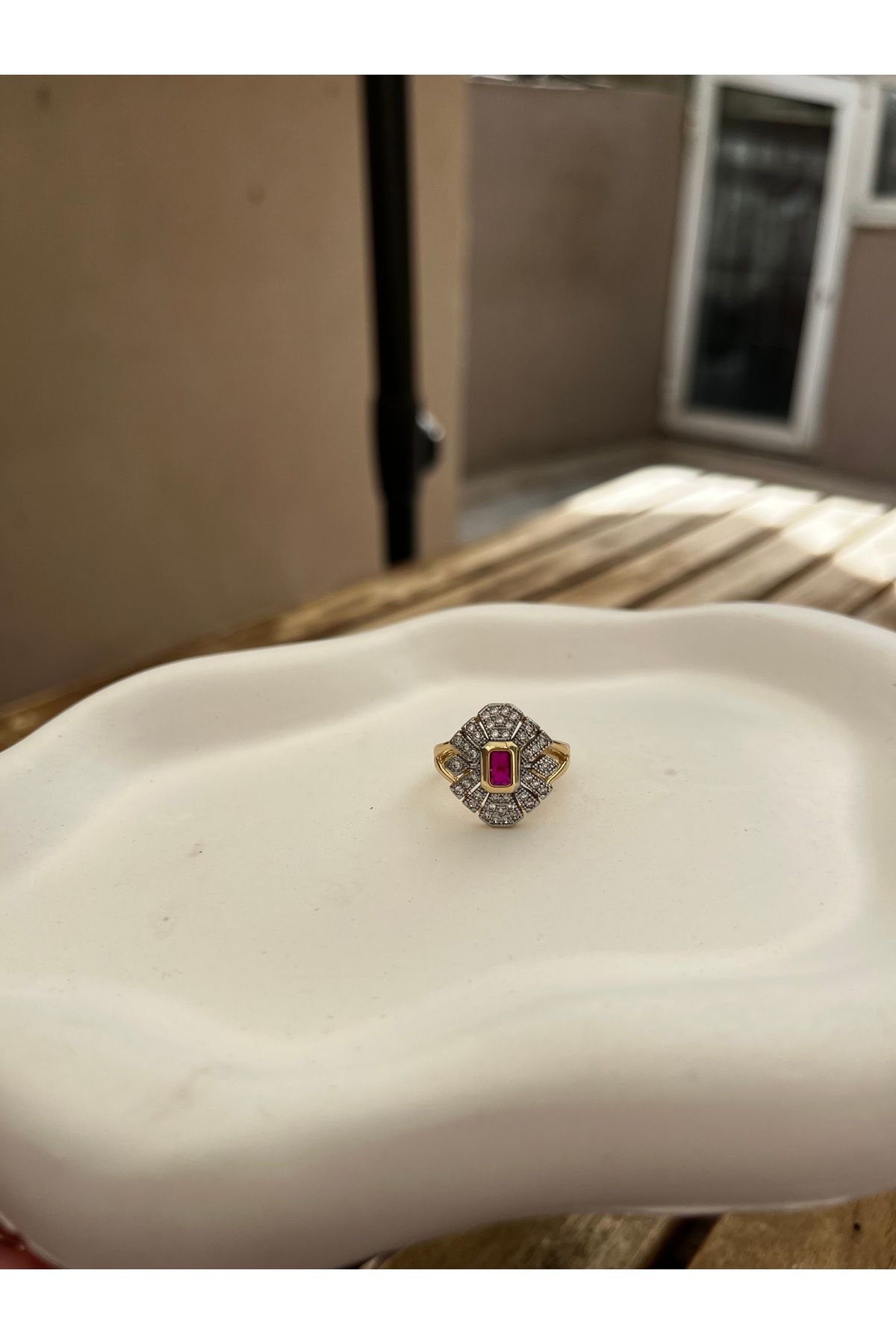 Gilia Jewelry Pembe Zirkon Taşlı Baget Yüzük
