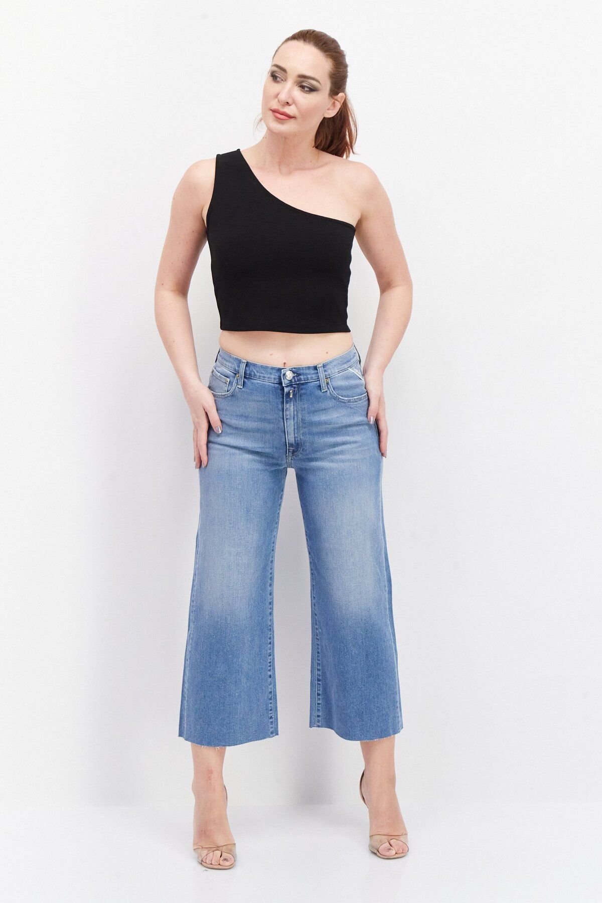 Replay-Women Cropped Fit Washed Stretchable Jeans, Light Blue 3