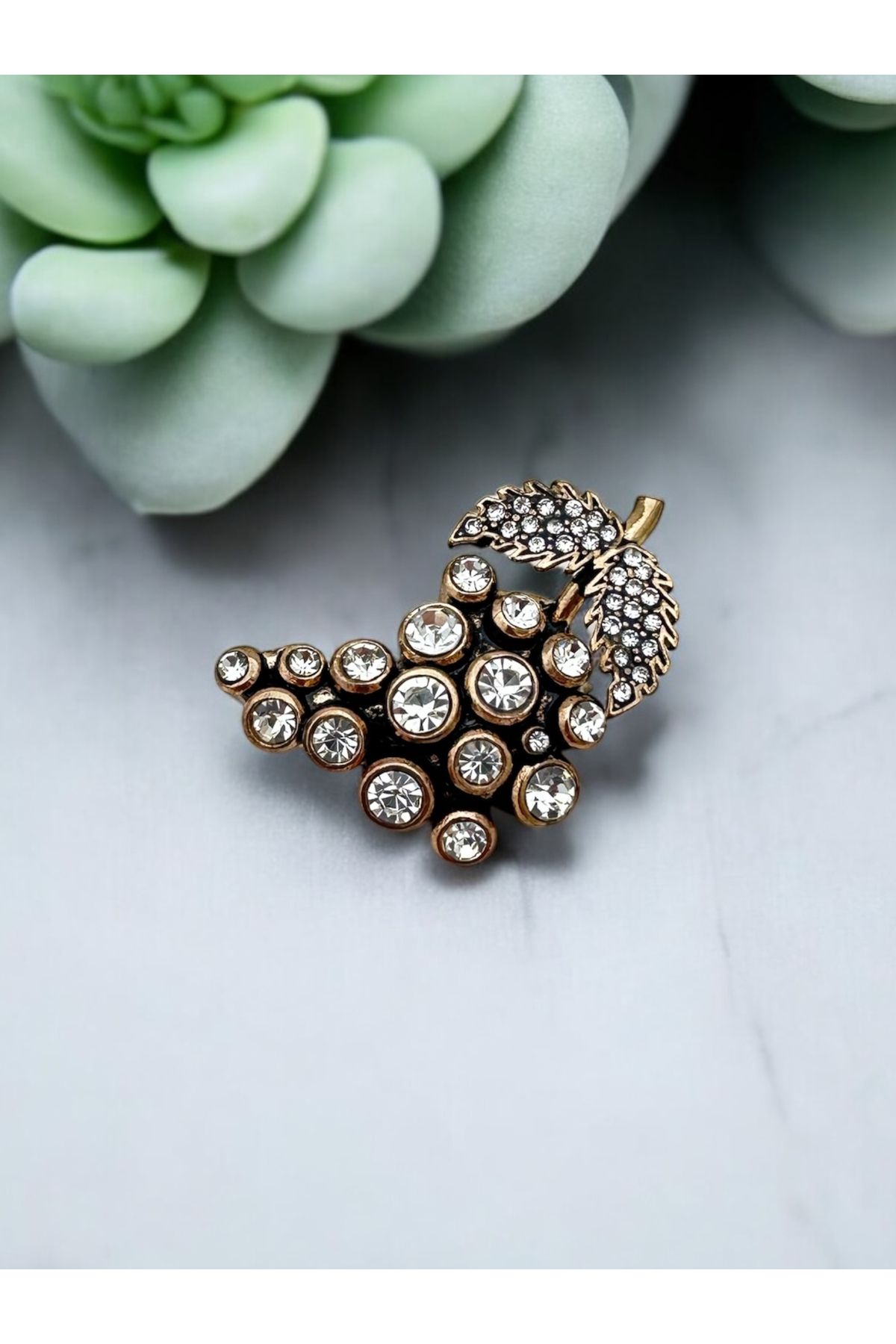 FUYA JEWELLERY Üzüm Broş