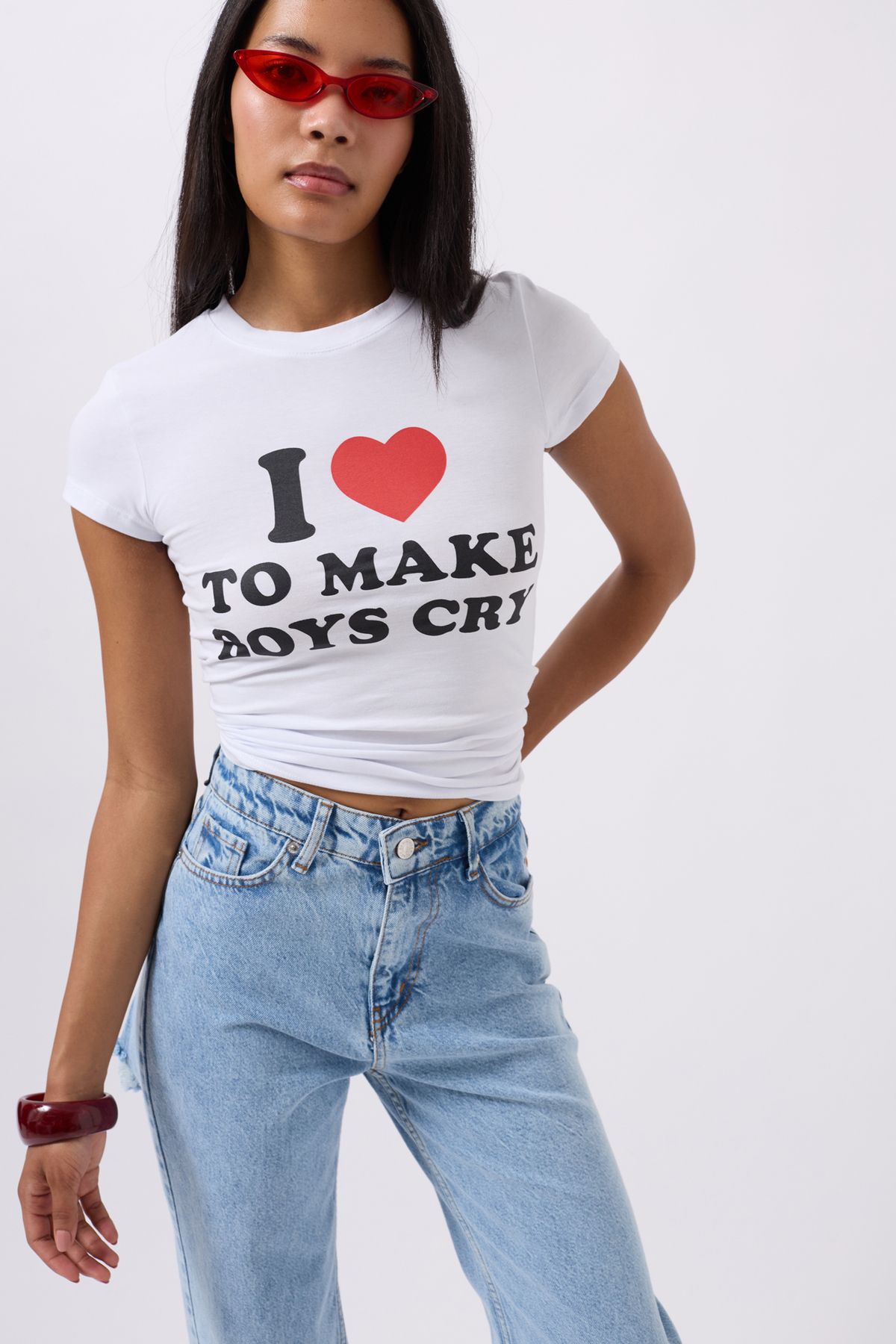 Black Fashion Nakış Detay Baskılı Crop Beyaz T-Shirt