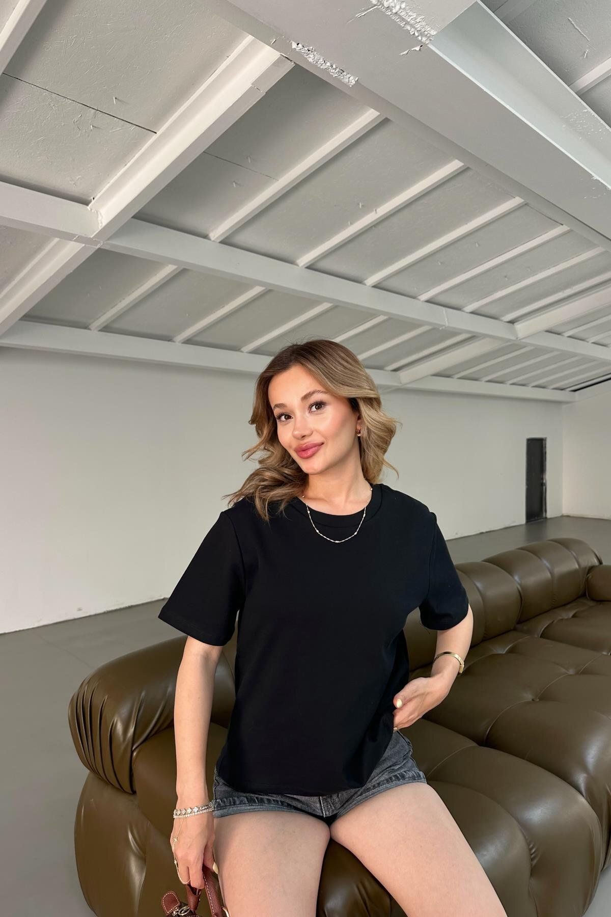 CIQULATA Modern Fit Crop Tshirt Siyah