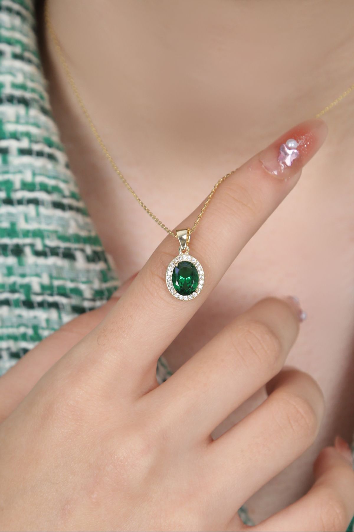 Sanem silver Oval Yeşil Taşlı Gümüş Kolye,925 Ayar gümüş Üzeri 14 Ayar Altın Kaplama,yeşil pırlanta model
