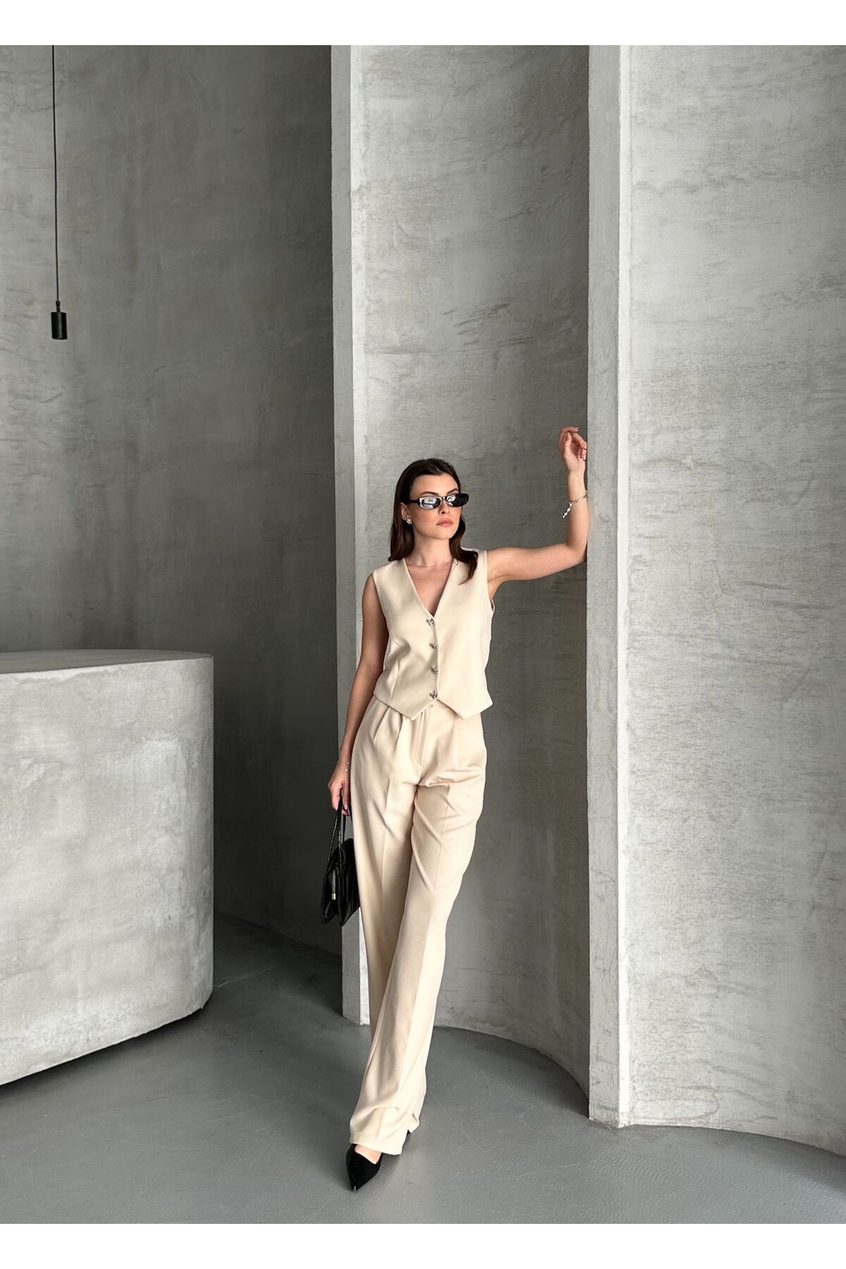 MODA Bej Pantolon Yelek İkili Takım Kelebek Taşlı Düğme