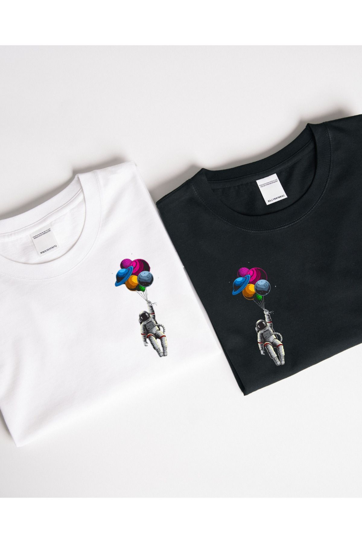 Ebiidesign Evreni Tutan Astronot Tasarımlı Baskılı T-Shirt