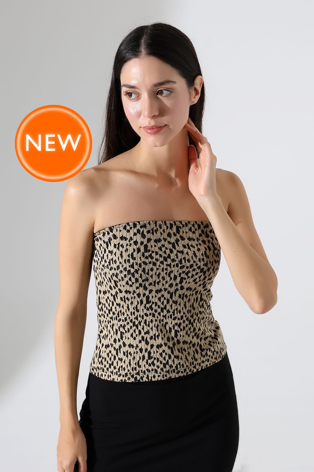 Şiir Horten Yumuşak Dokulu Leopar Jakarlı Slim Fit Straplez Kadın Bluz & Top - Bej