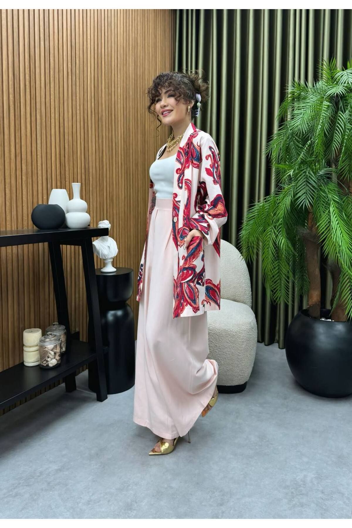 Marjita Kadın Çiçekli Rahat Kalıp Yazlık Kimono Bol Paça Pantolonlu Takım - Pembe