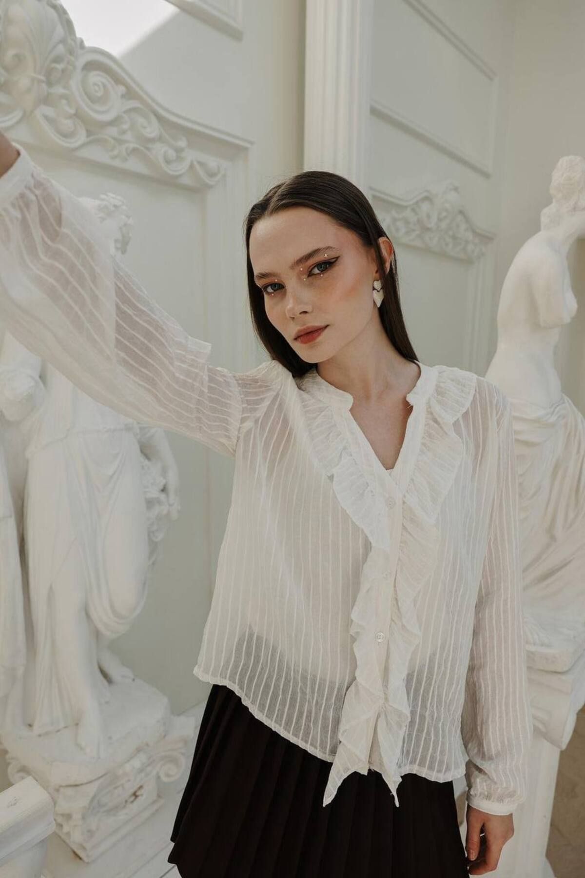 dilara kavasoğlu butik KADIN FIRFIR DETAYLI ASTARLI BLUZ-GÖMLEK
