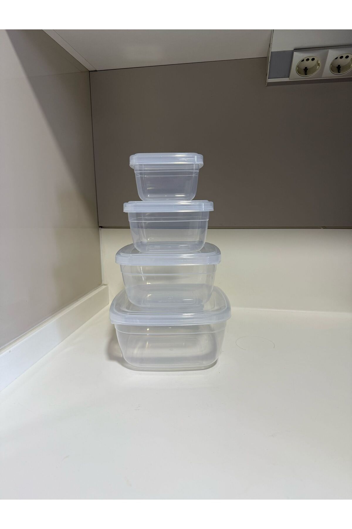 Tercih Home 4'lü İç içe Geçen Şeffaf Kare Saklama Seti Difriz Ve Mikrodalgaya Uygundur(2.4lt+1.5lt+0.9lt+0.5lt)