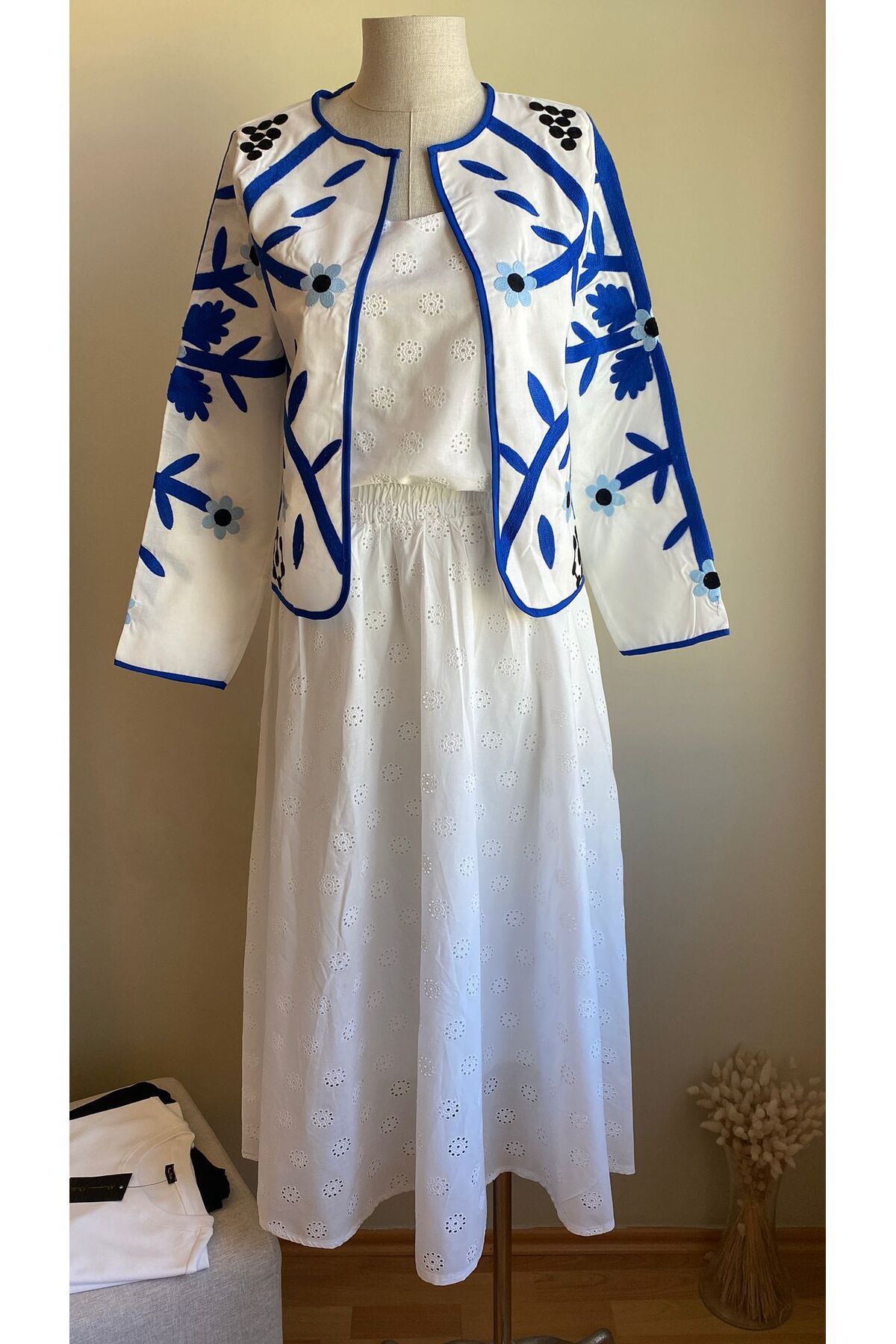Pery Nakış İşlemeli Poplin Ceket