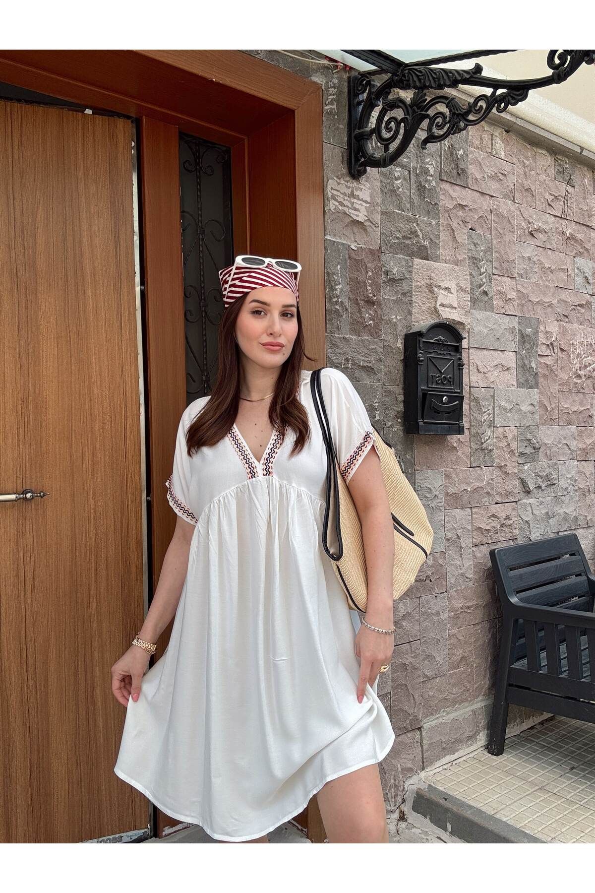 TubaEKEN Yaka nakış işlemeli romantik elbise BEYAZ