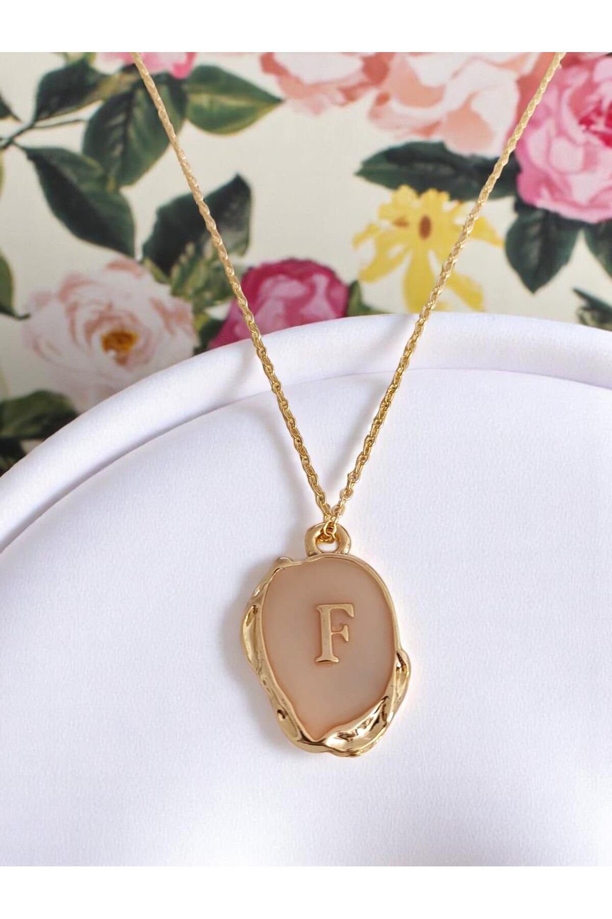 BeyzHal Minimalist Altın Renkli "F" Harfli Kolye - Şık ve Zarif Tasarım, Kişiye Özel Kolye