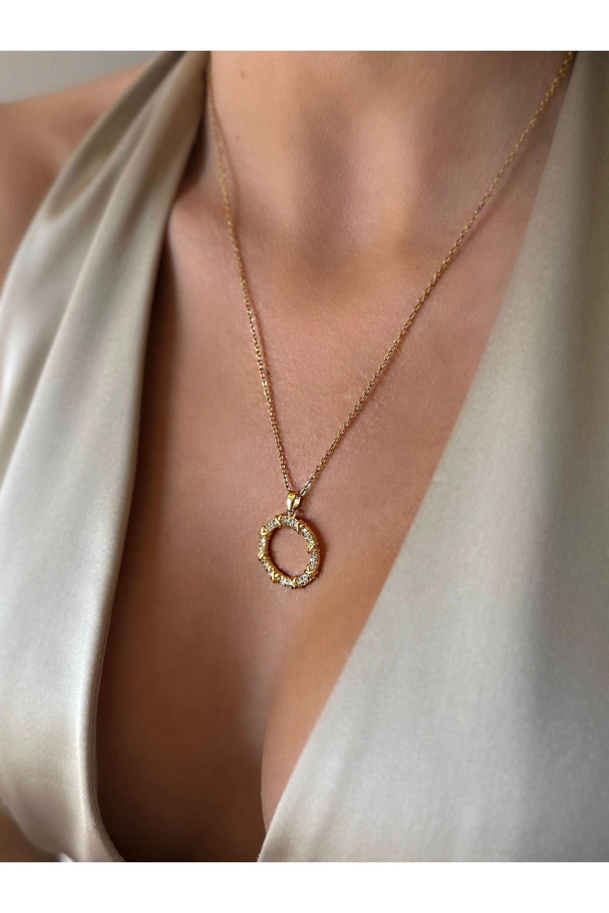 İNN JEWELLERY Çelik Kolye Kararmaz Xox Figürlü (2 YIL İTHALATÇI GARANTİLİ)