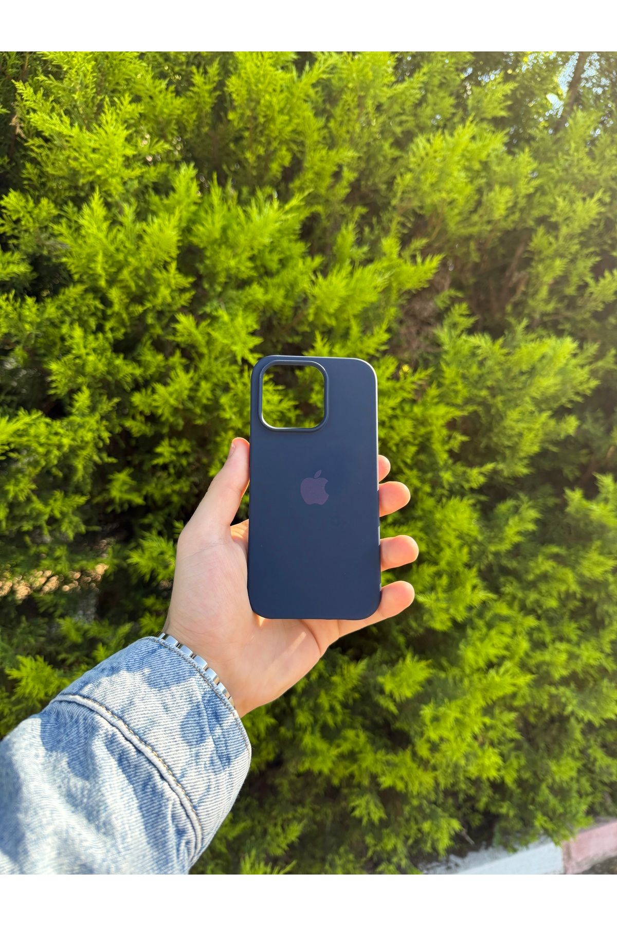 Thelioncase Apple iPhone 14 Pro Lansman Uyumlu İçi Kadife Silikon Kılıf