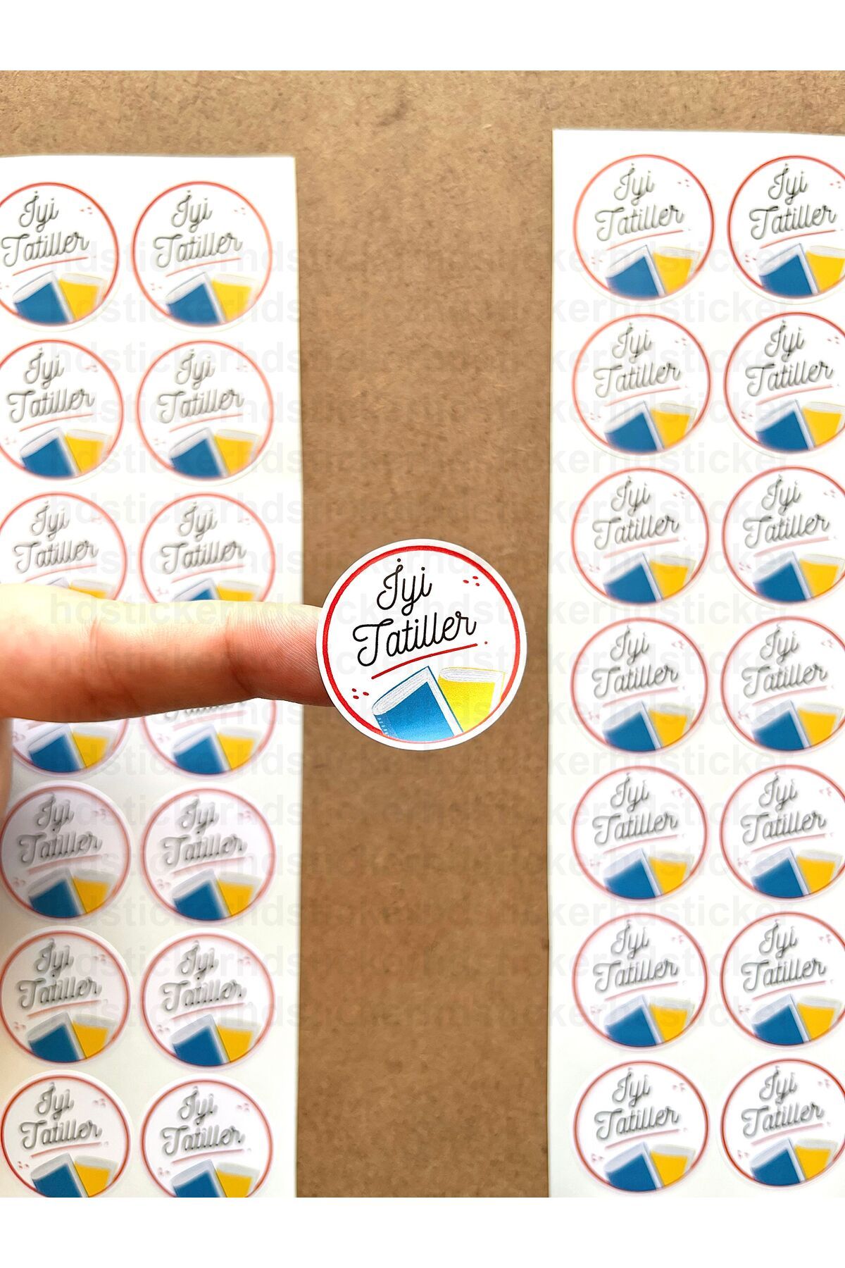 hdsticker 42 Adet 3 cm İyi Tatiller Yapışkanlı Sticker Karne Öğretmen Etiketi Mezuniyet Hatırası Okul Hediye 6