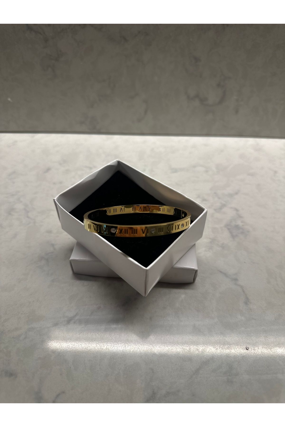 Shop west Roma Rakamlı Taşlı Gold Renk Bileklik