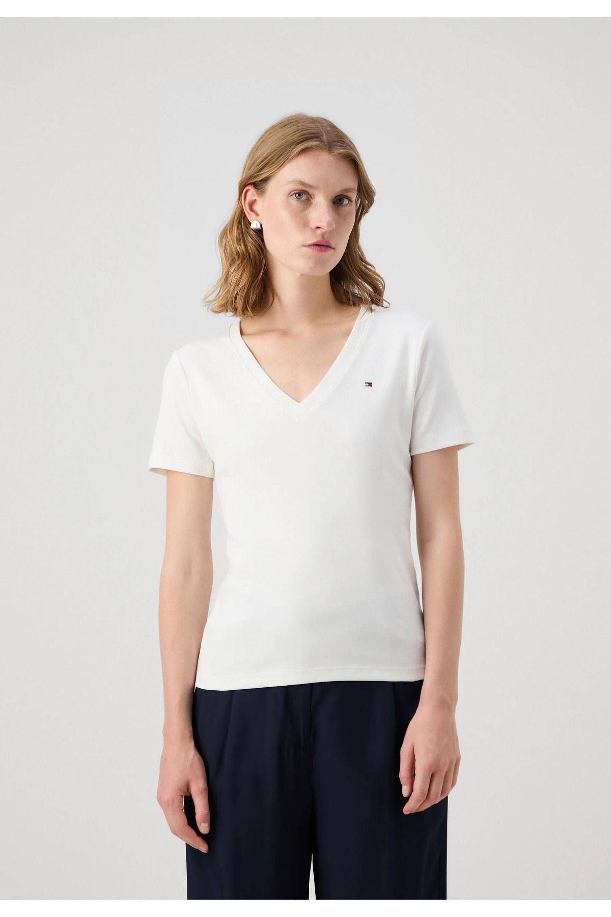 Tommy Hilfiger Sport ""Tommy Hilfiger Kadın V Yaka T-Shirt
