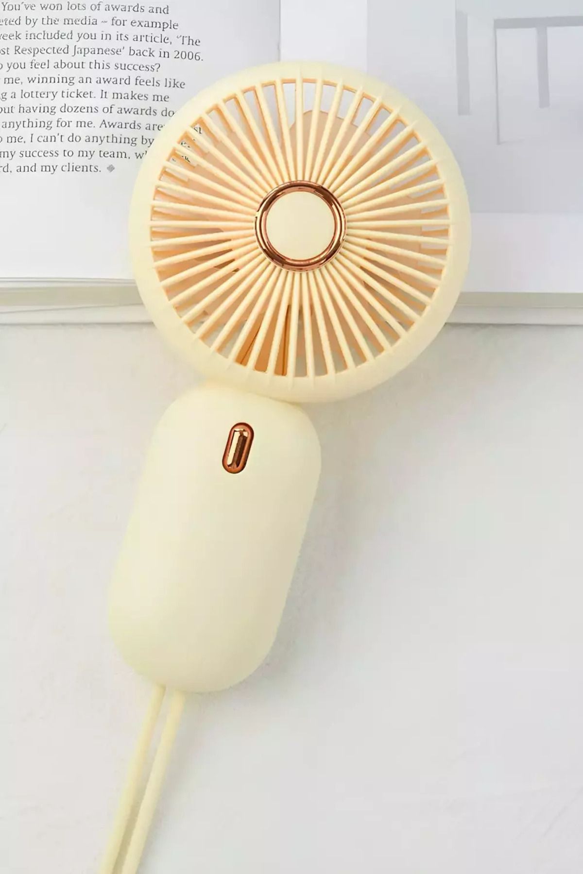 Remiuse Renkli Mini El Fanı Taşınabilir Şarjlı Güçlü Parvaneli Vantilatör Mini Fan Soğutucu