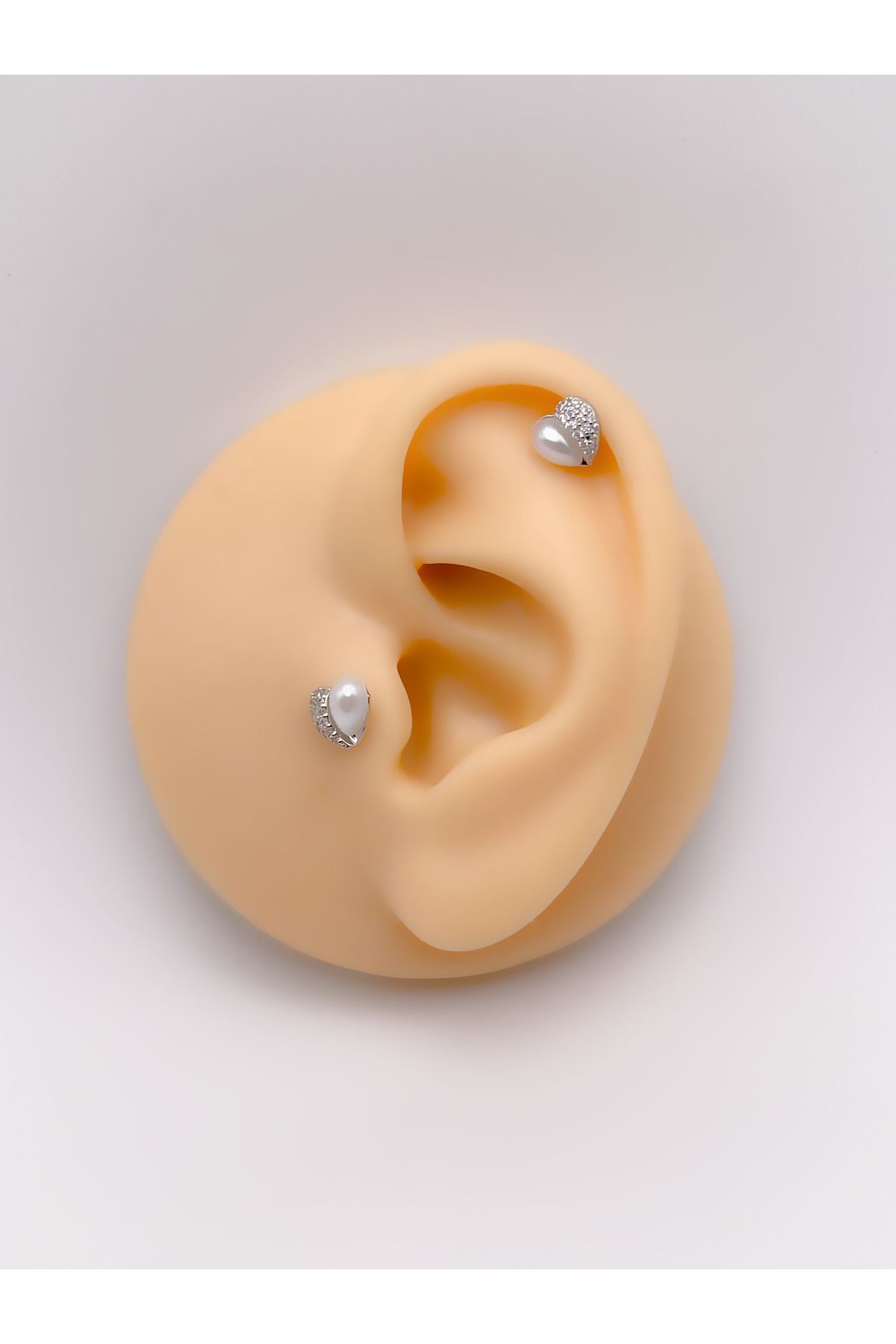 Trinos Cerrrahi Çelik Piercing ( Pirsing ) İncili Kalp Tragus Helix Piercing (1adet)