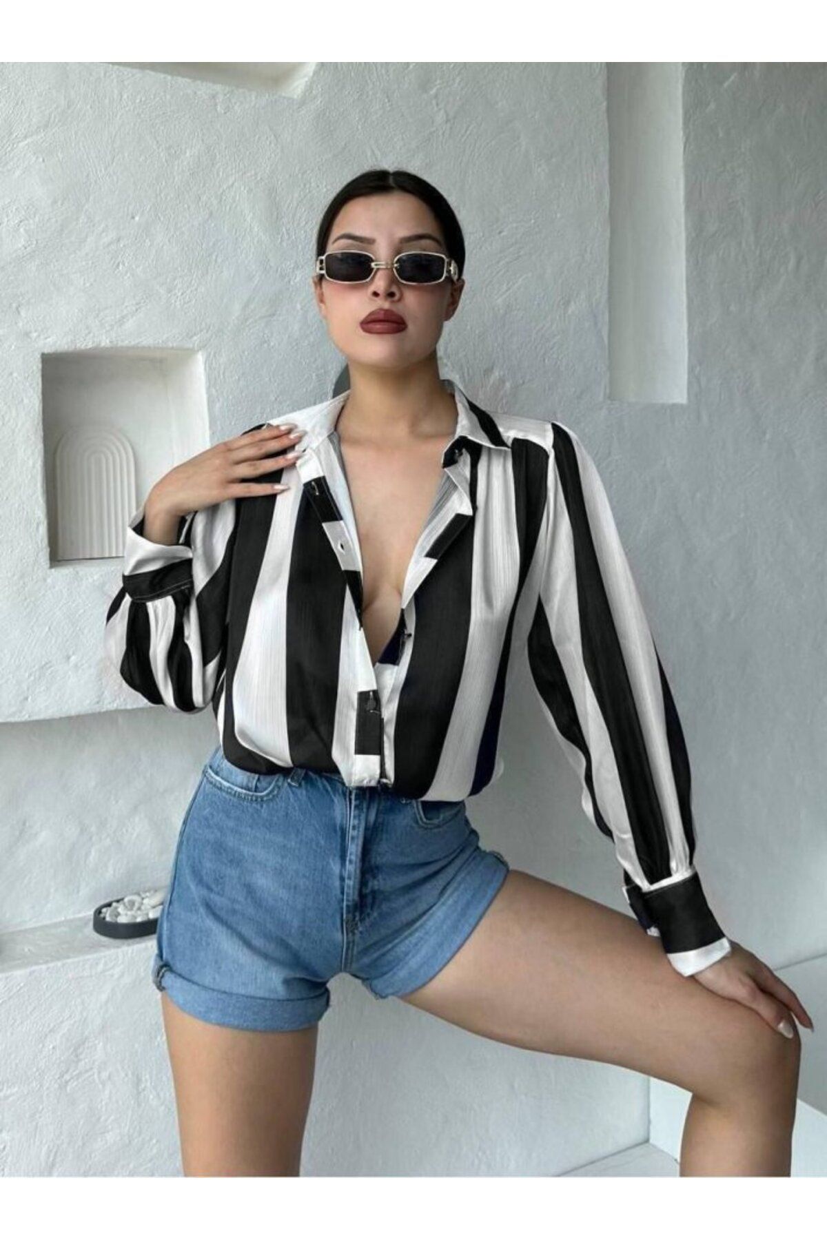 ARUZ MODA Kalın Çizgi Tasarımlı Gömlek