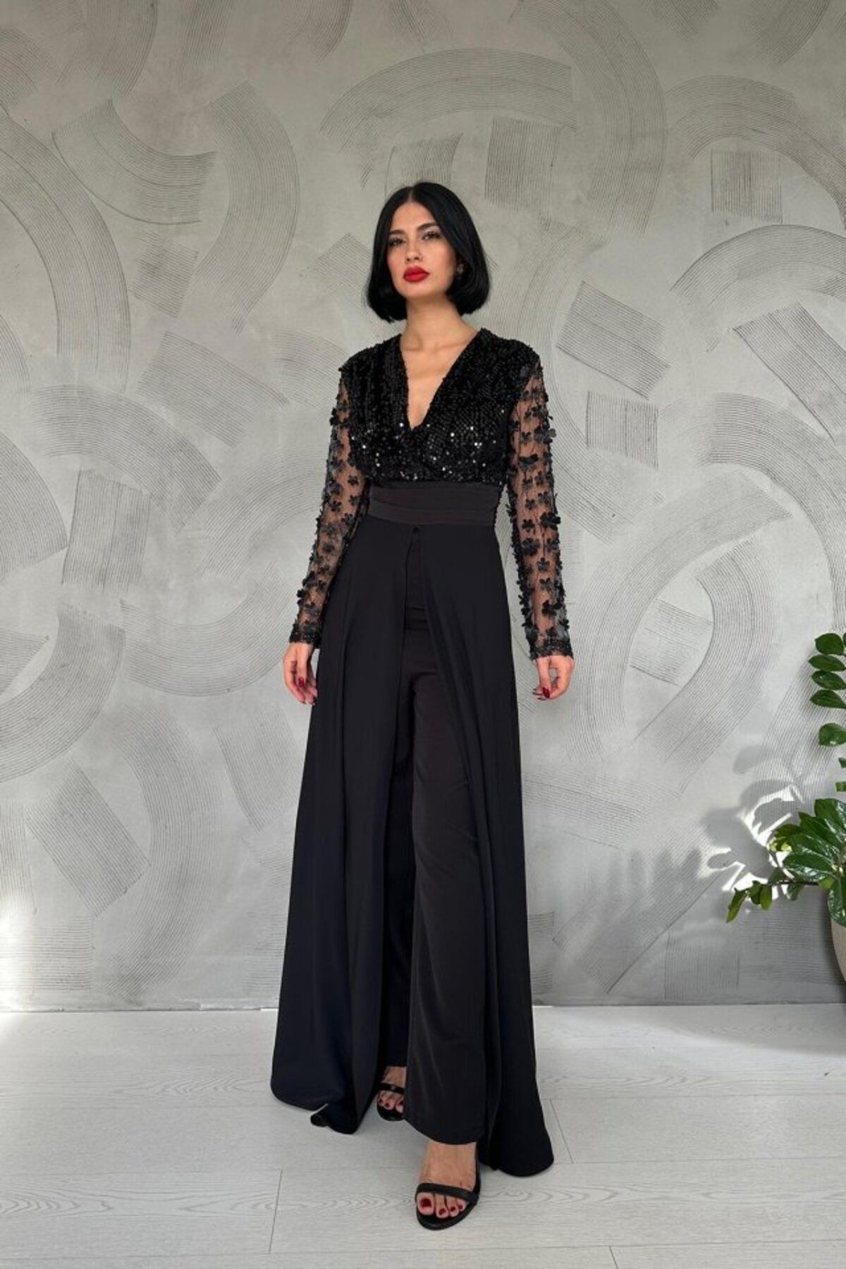 ARUZ MODA Siyah Kolları Tül Etekli Tulum