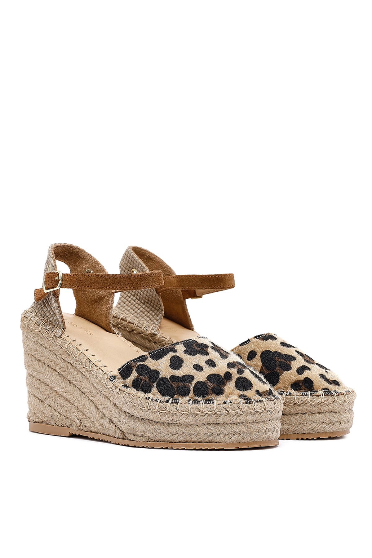 Sole Sisters Leopar Desenli Kadın Dolgu Topuklu Sandalet - PATONG