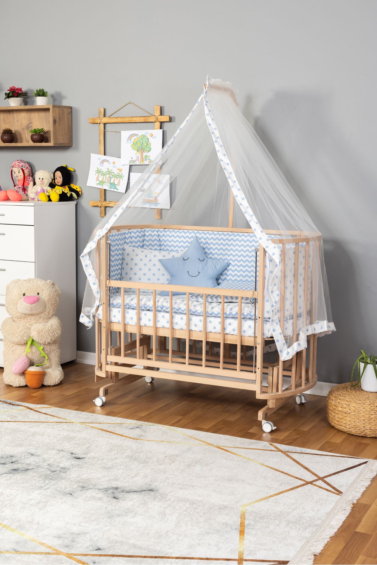 Carino Wins Ahşap Beşik Anne Yanı Yeni Doğan Papatya Organik Bebek Beşiği MAVİ YILDIZ UYKU SETLİ + TEKERLEKLİ