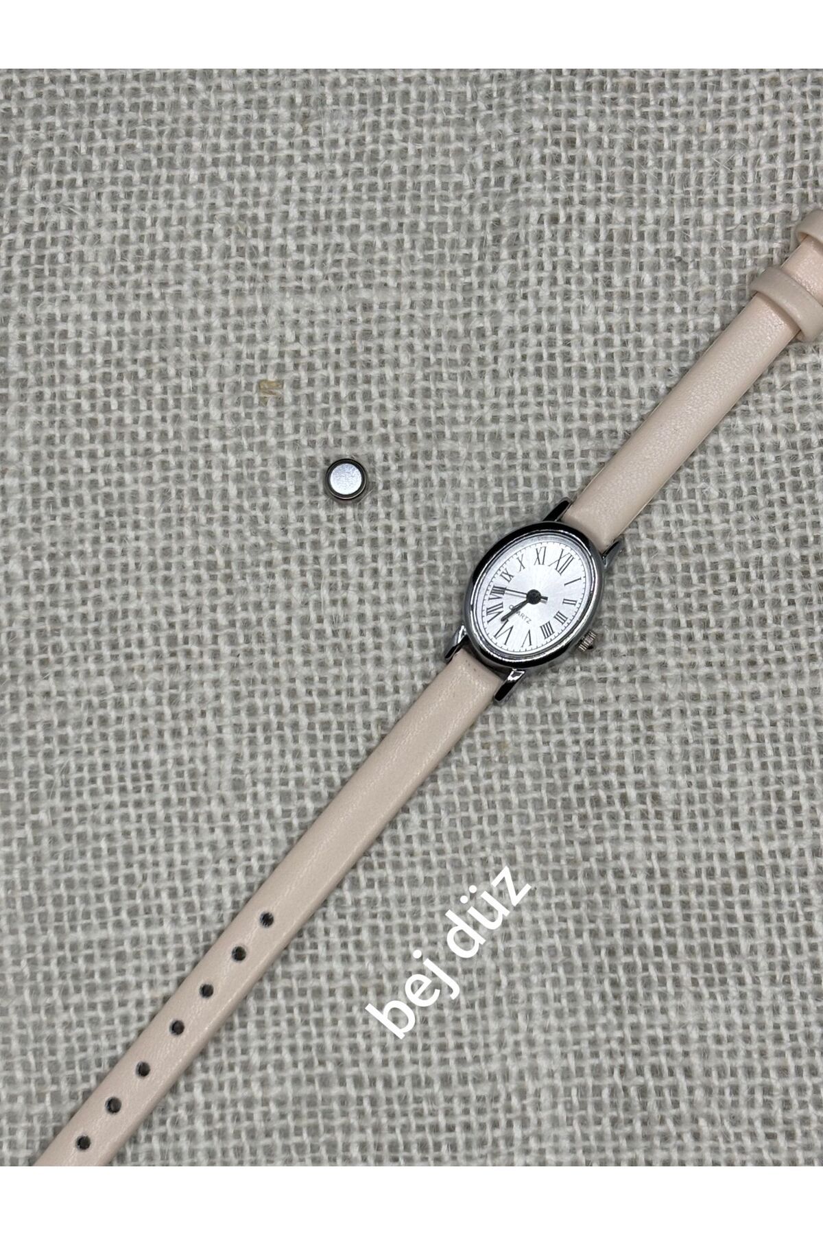 Brality Retro Still Minimal Vintage Model Kadın Kol Saati GÜMÜŞ Renk Kasa BEJ Kordon (Yedek Pilli) 0109