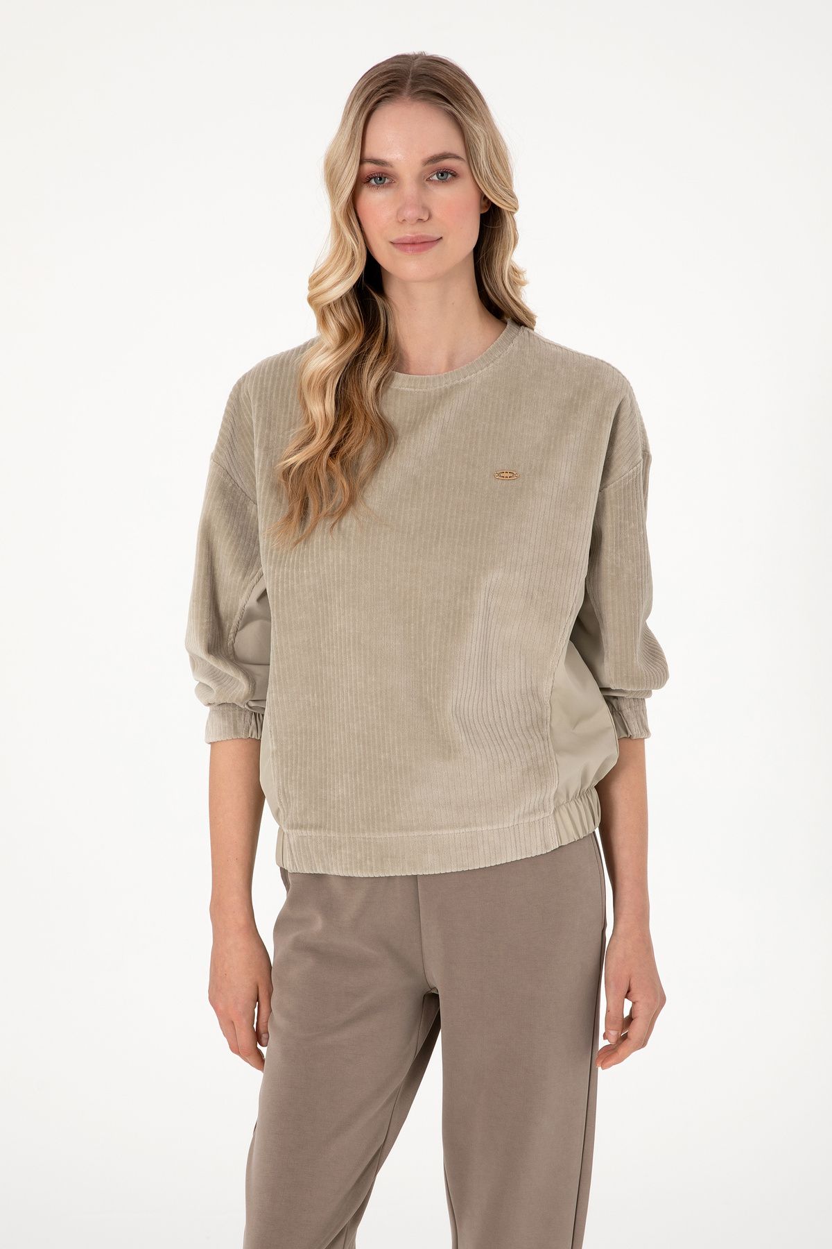 U.S. Polo Assn. Kadın Açık Haki Sweatshirt 50292420-VR183