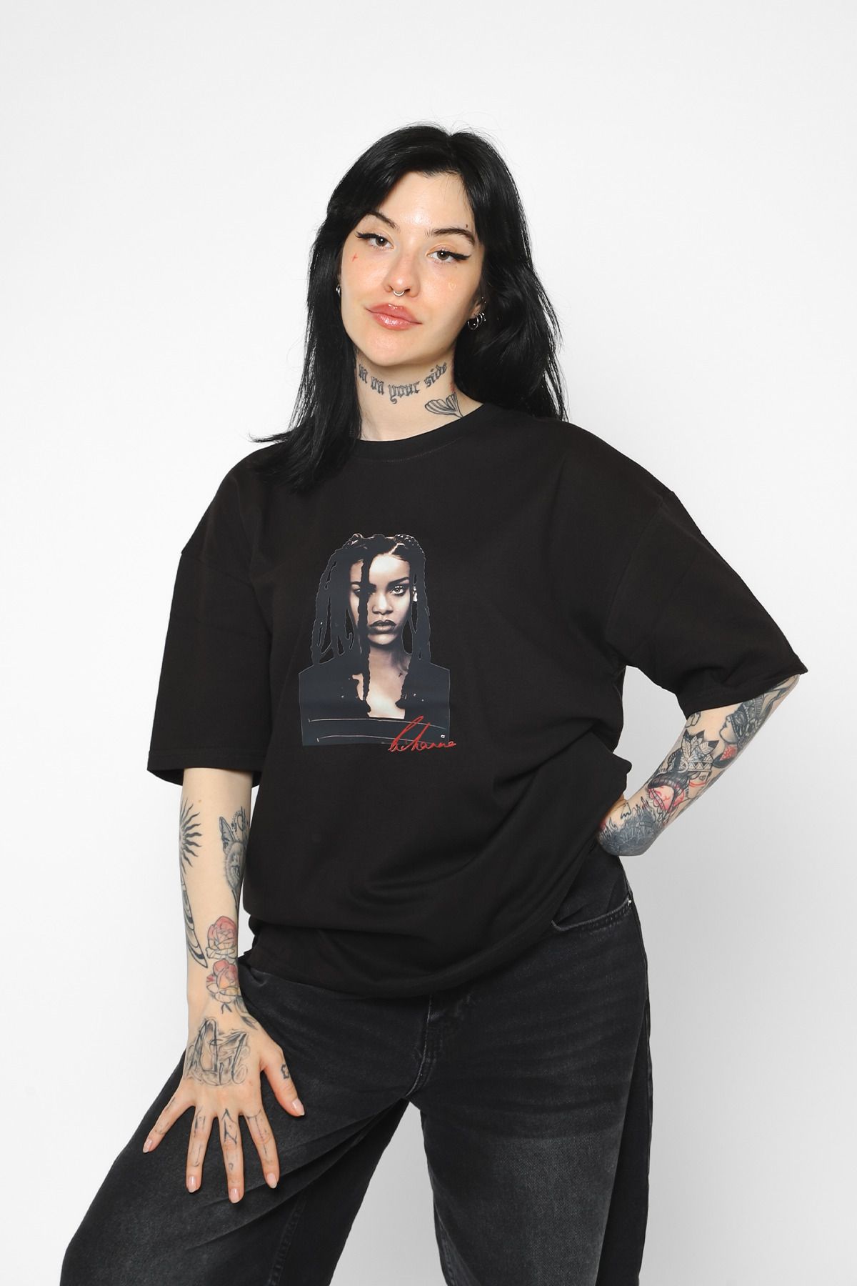 Tarzsokak Rihanna Baskılı Oversize Unisex Siyah