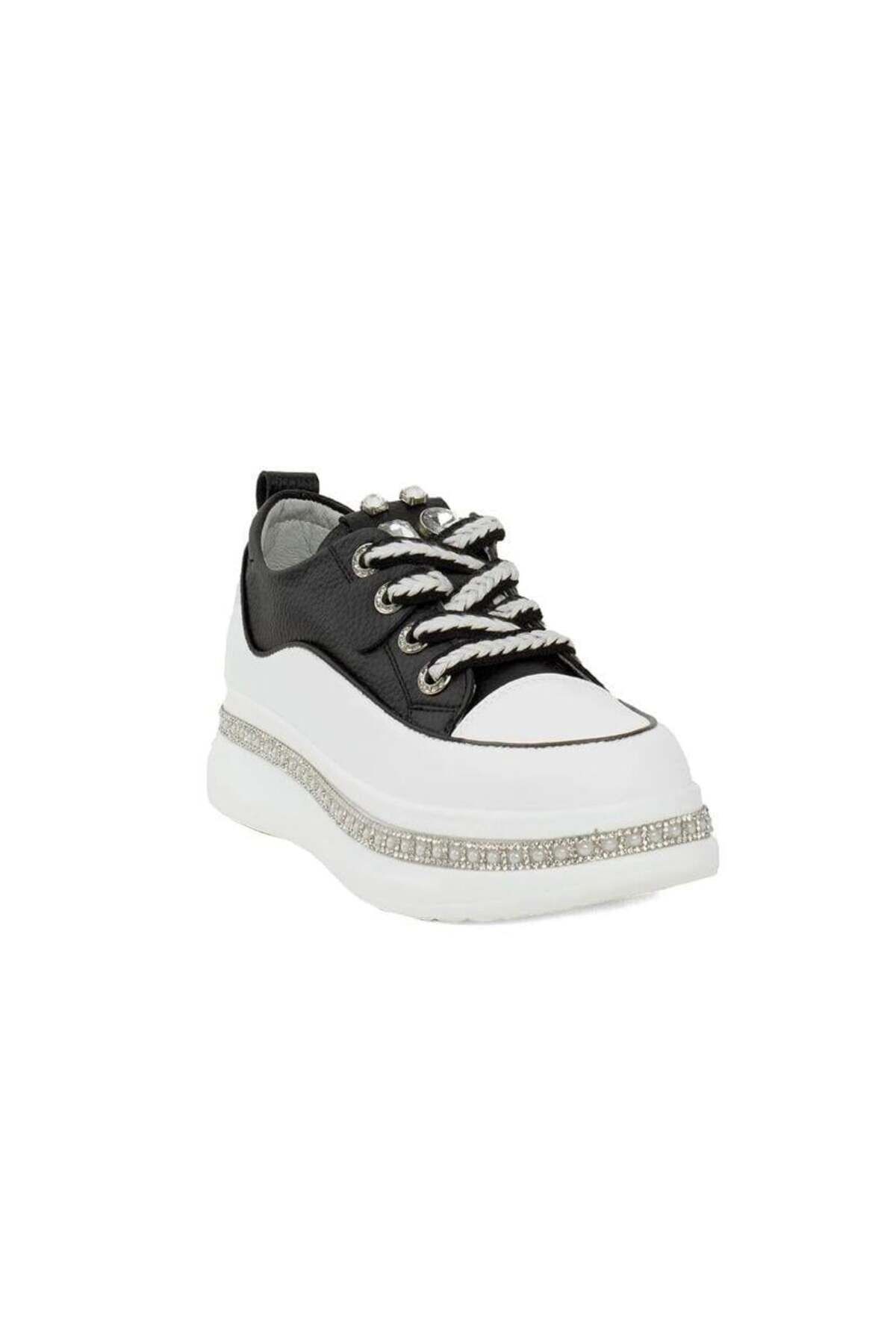 Guja KADIN SİYAH HAKİKİ DERİ TAŞLI YÜKSEK TABAN BAĞCIKLI GÜNLÜK KULLANIM SNEAKER