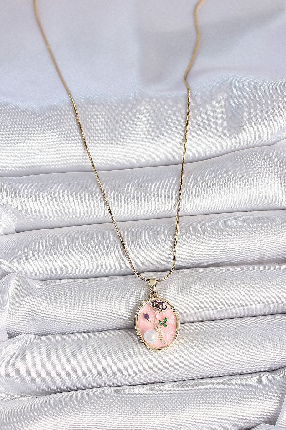 STİLLOVE 316L Çelik Gold Renk Zincir Pembe Çiçek İşlemeli İnci Detay Portre Model Kadın Kolye SL11565
