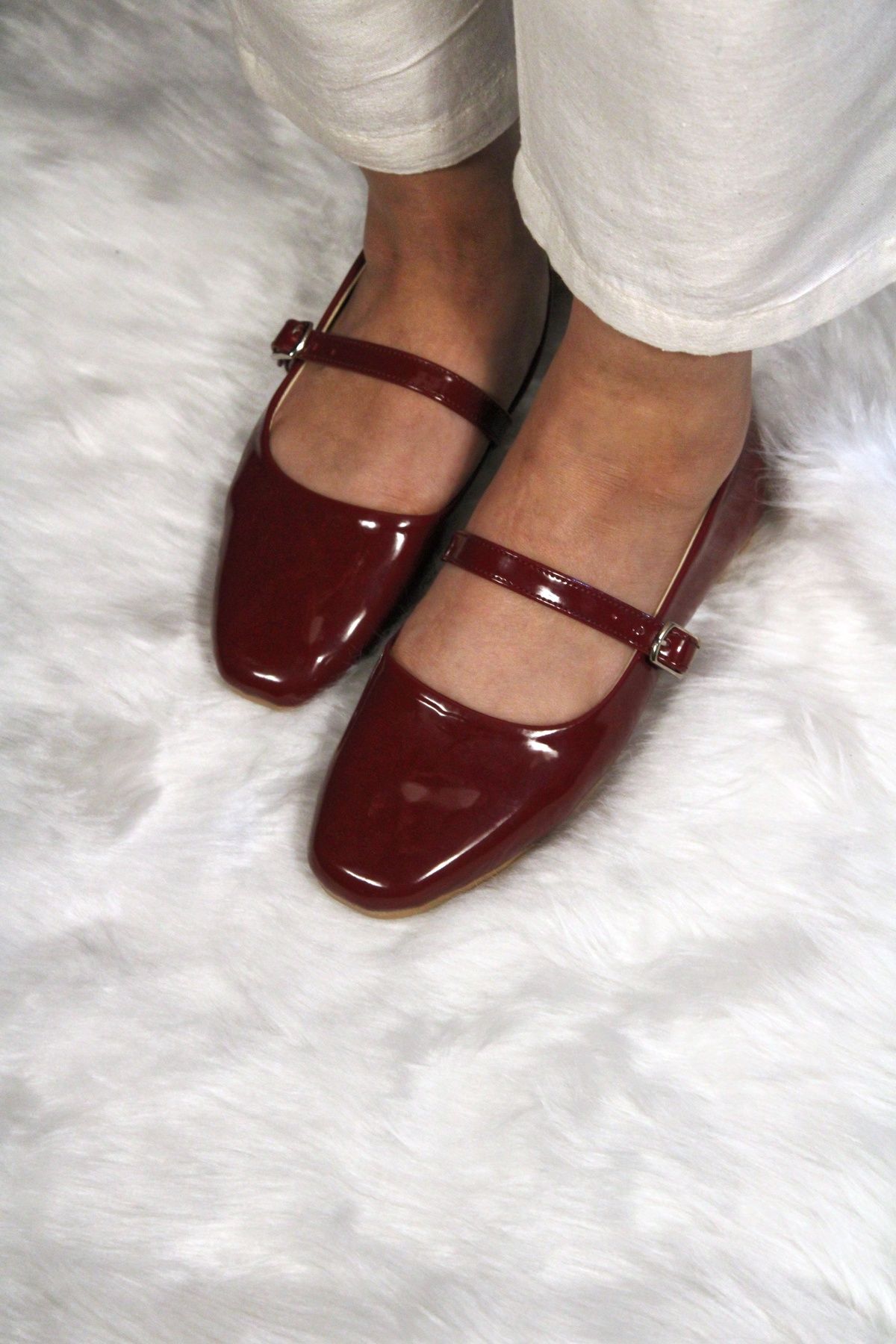mybellashoes Kadın Bordo Bantlı Kemerli Babet