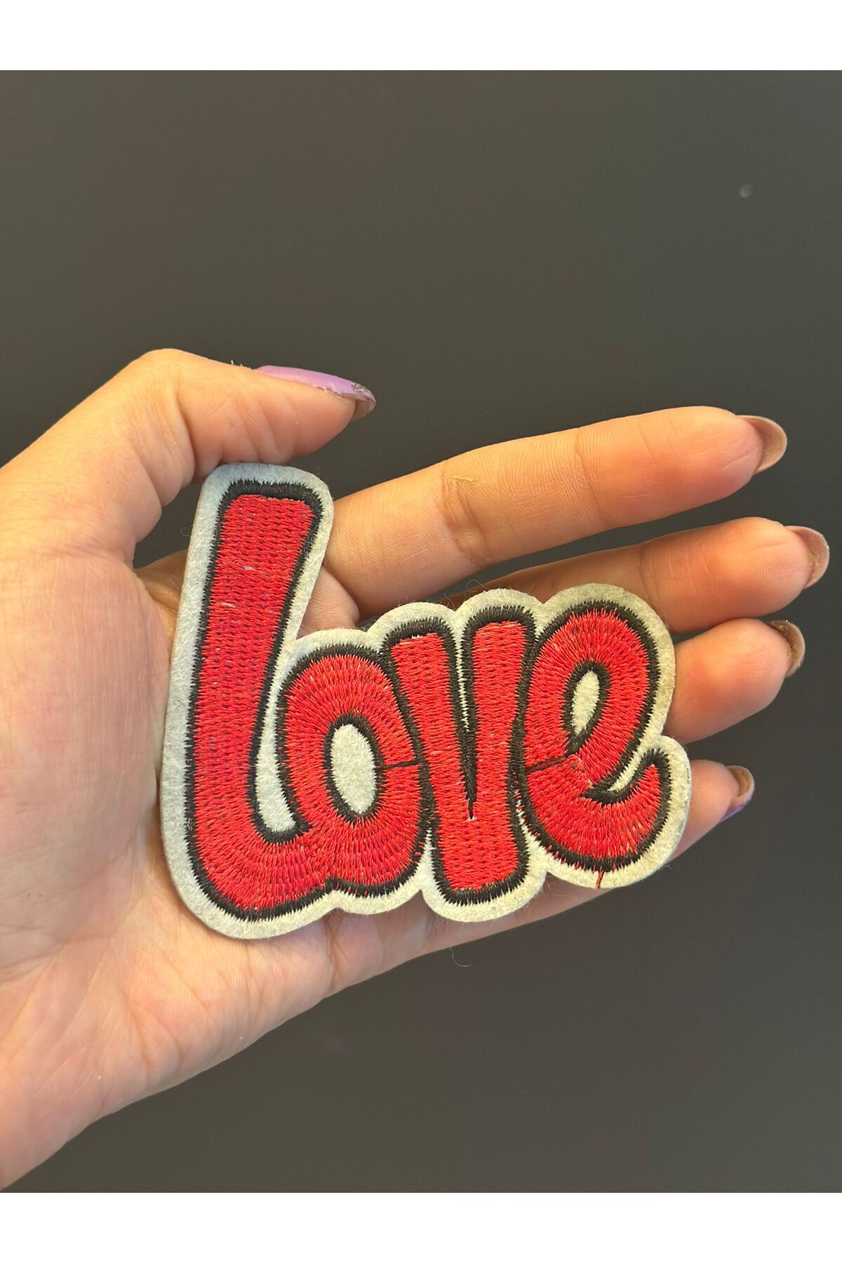 Gönülden Tasarım ÜTÜ İLE YAPIŞAN LOVE YAZILI ARMA DİKİŞ APLİKE 8X7 CM