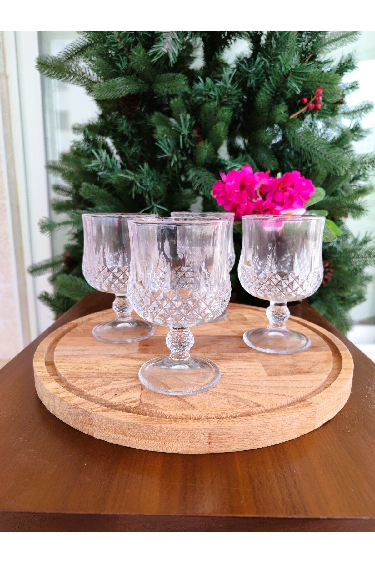 Madame Coco-Audrey Set of 4 Short Size Wine Glasses - 170 ml 2
