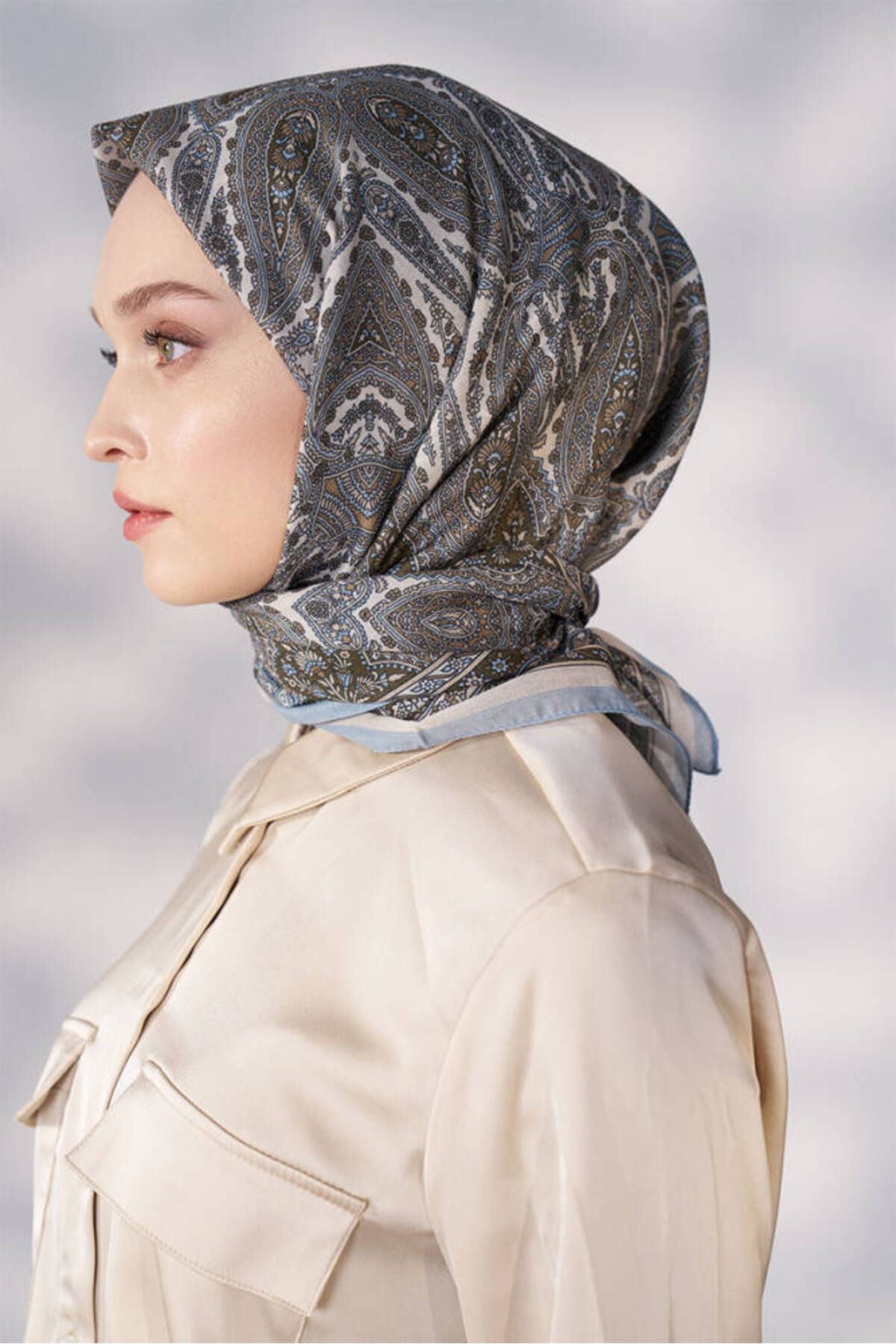 Madame Polo daisy glory desen eşarp - mavi yeşil