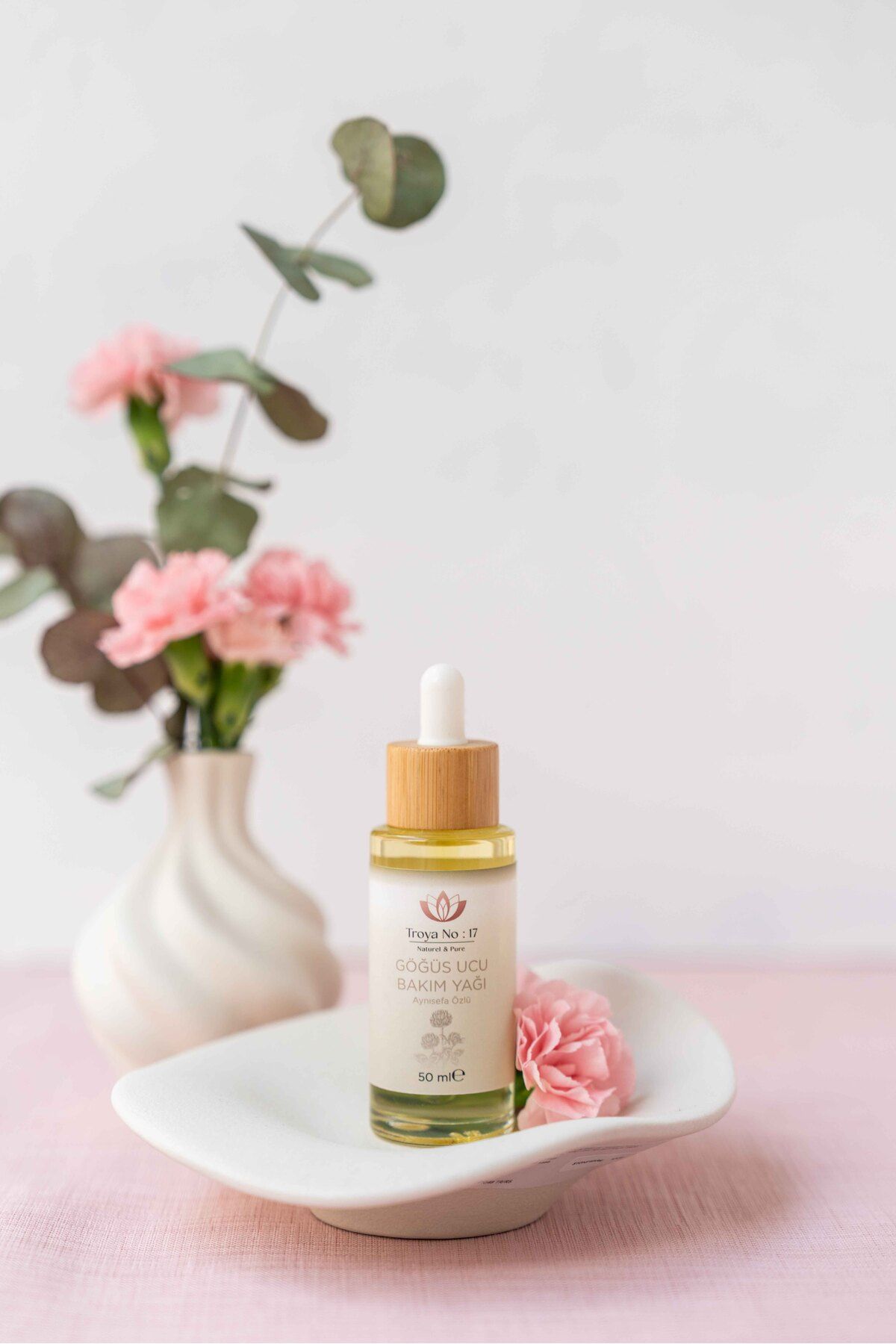 Troya No17 Göğüs Ucu Bakım Yağı / Nipple Care Oil (%100 DOĞAL VE BİTKİSEL IÇERİKLİ 50 ML)