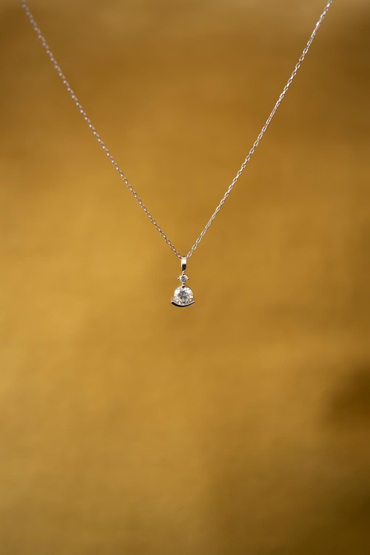 Ninova Silver Yelken Model Gümüş Zirconia Kolye