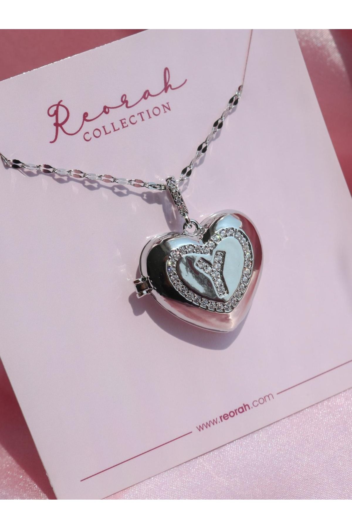 Reorah Collection Kalpli Harf Locket Çelik Kolye-Y Harfi