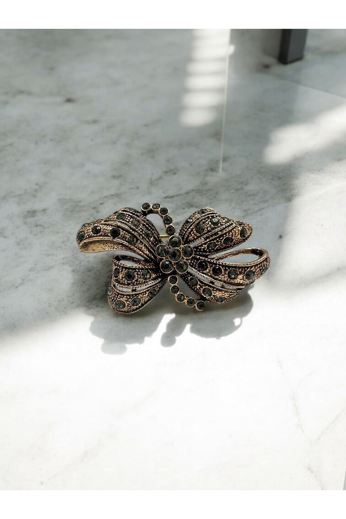 FUYA JEWELLERY Fiyonk Broş