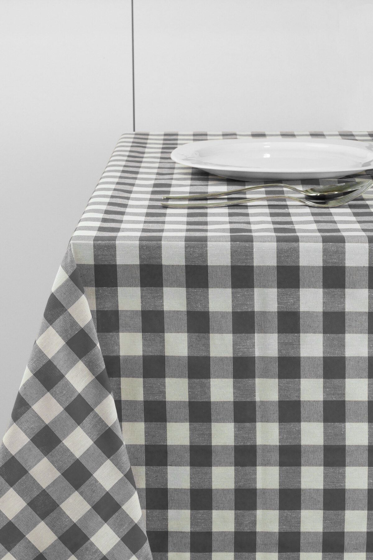 Soft Kare-Gray Large Square Pattern Gingham Tablecloth 3