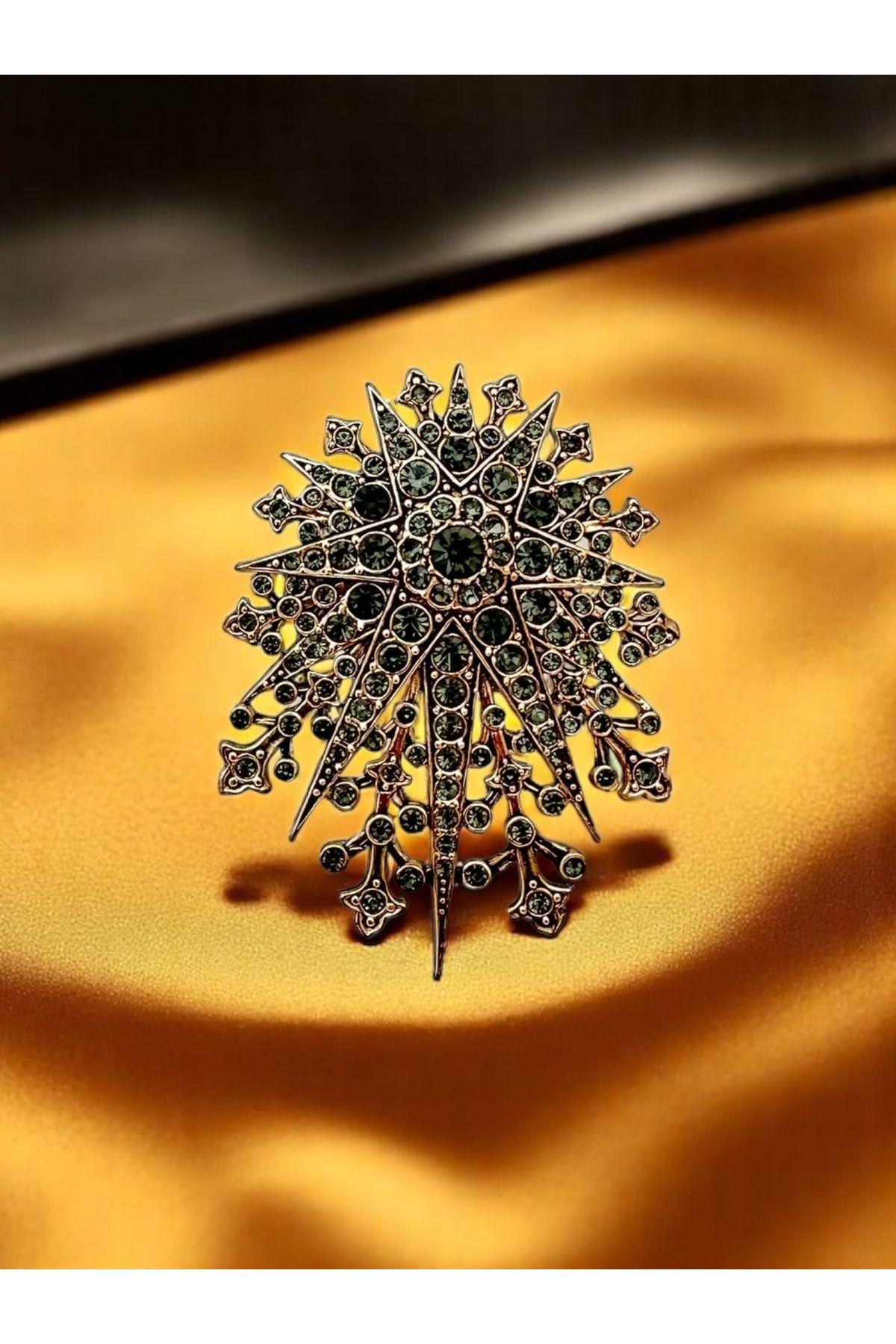 FUYA JEWELLERY Taşlı Kutup Yıldızı Broş