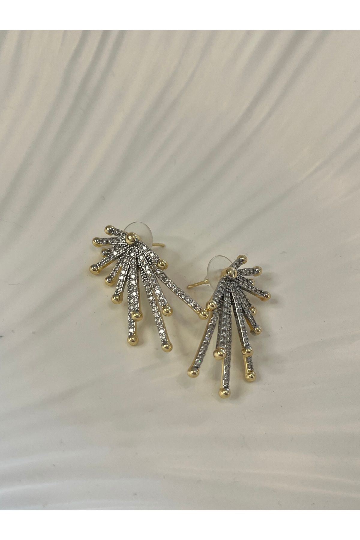 Miu Jewelry VIP Şimşek Taşlı Küpe
